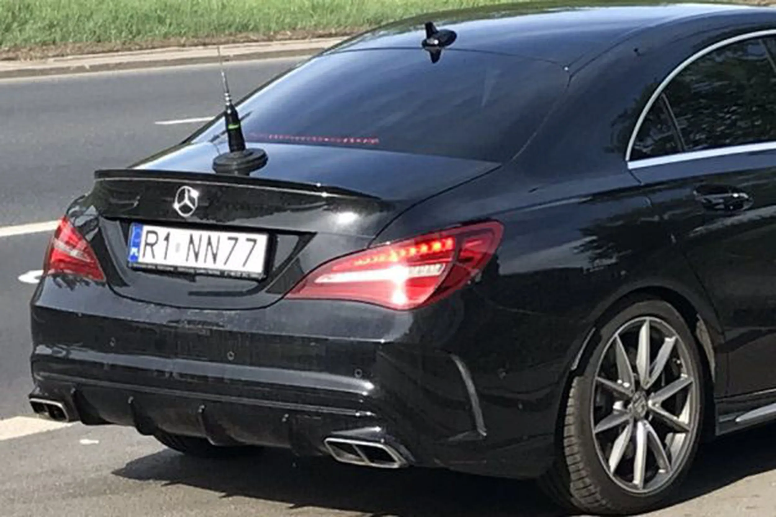 Fajny numer, blacha R1 NN77