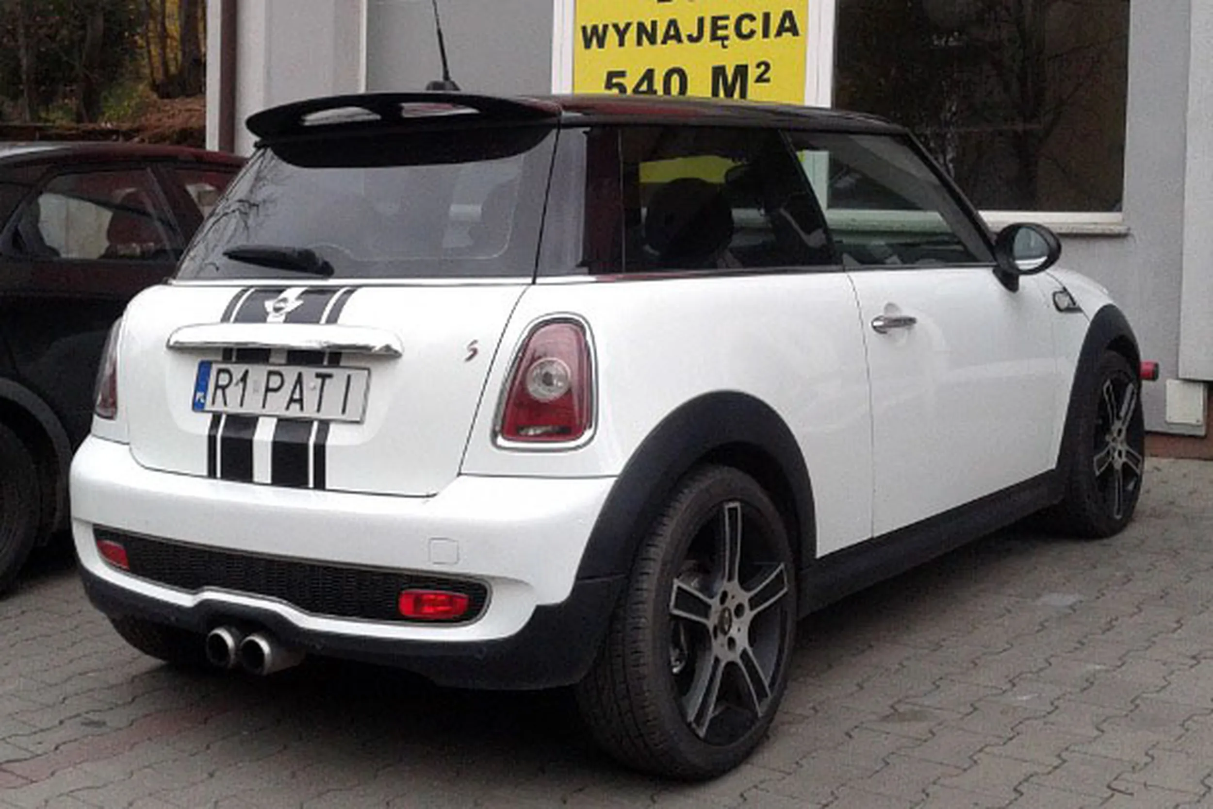 Fajny numer, blacha R1 PATI