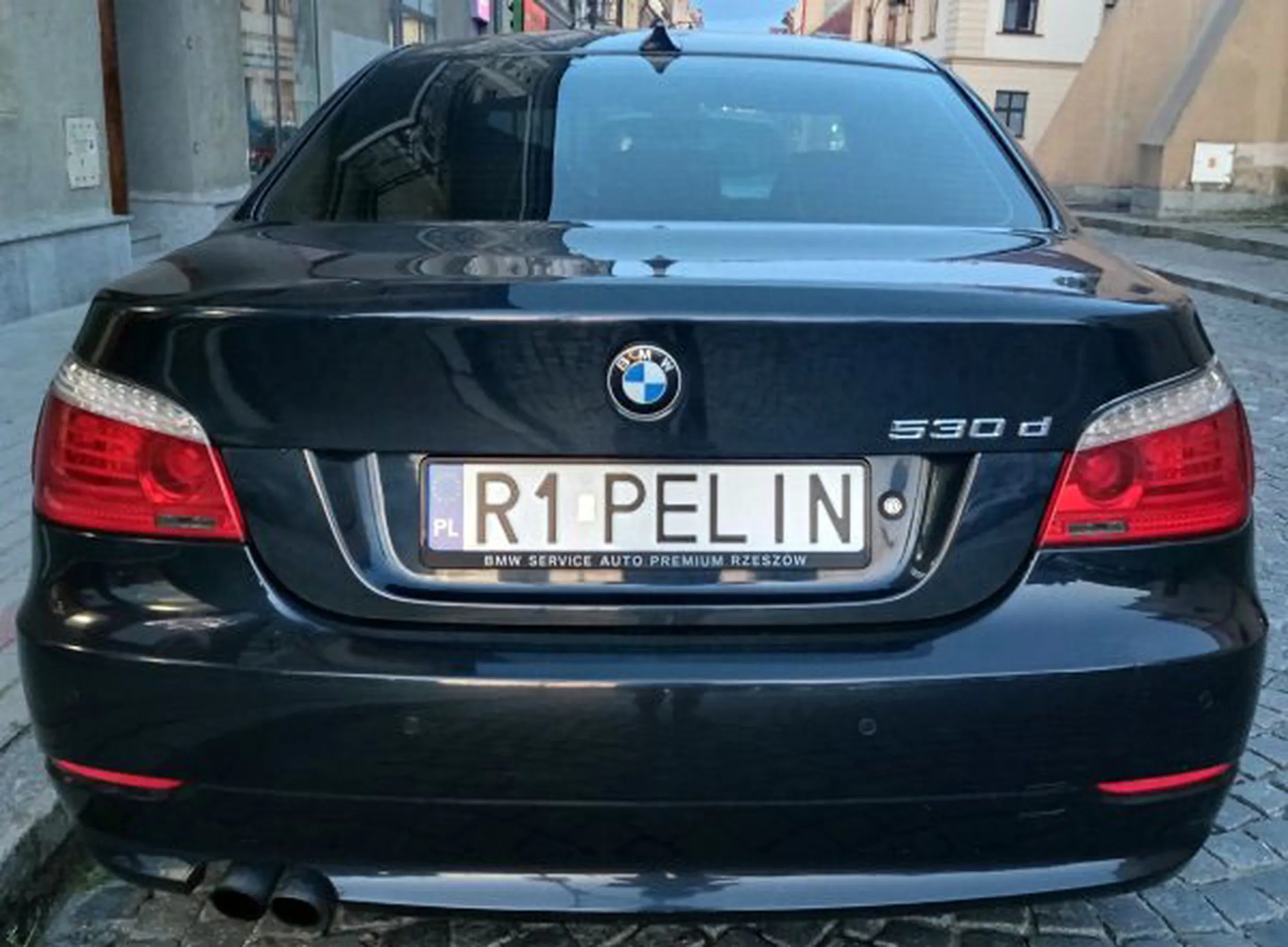 Fajny numer, blacha R1 PELIN