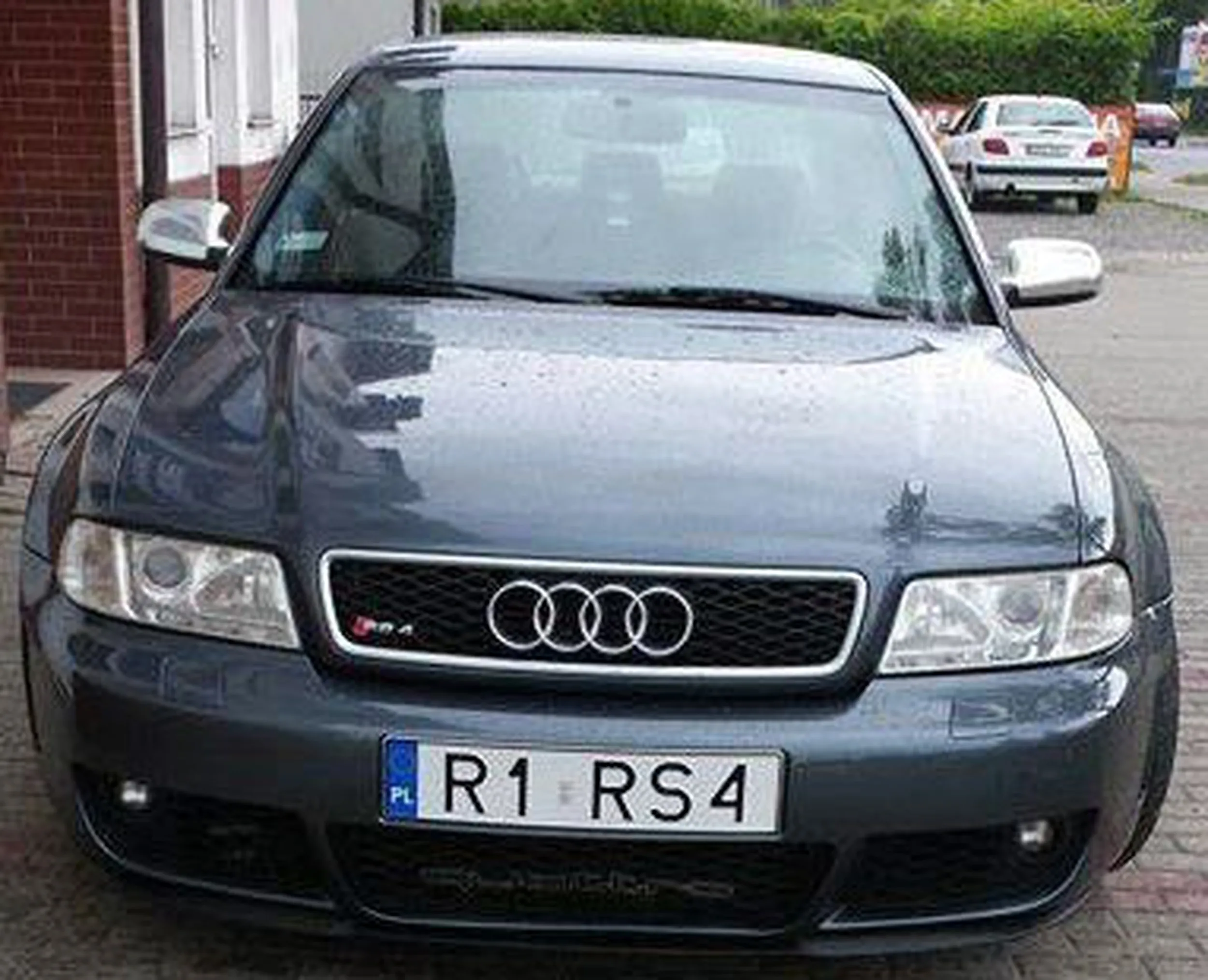 Fajny numer, blacha R1 RS4