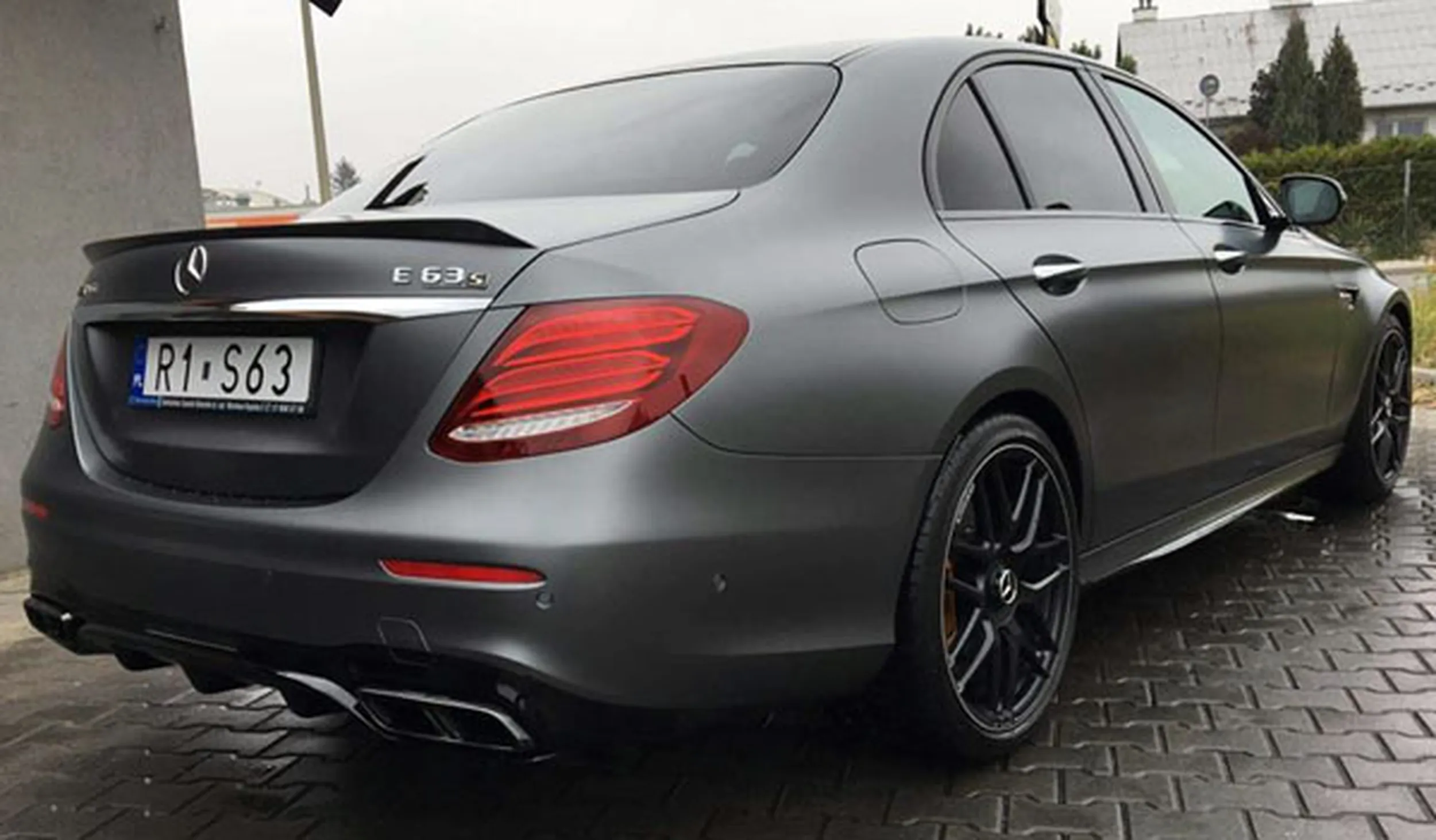 Fajny numer, blacha R1 S63