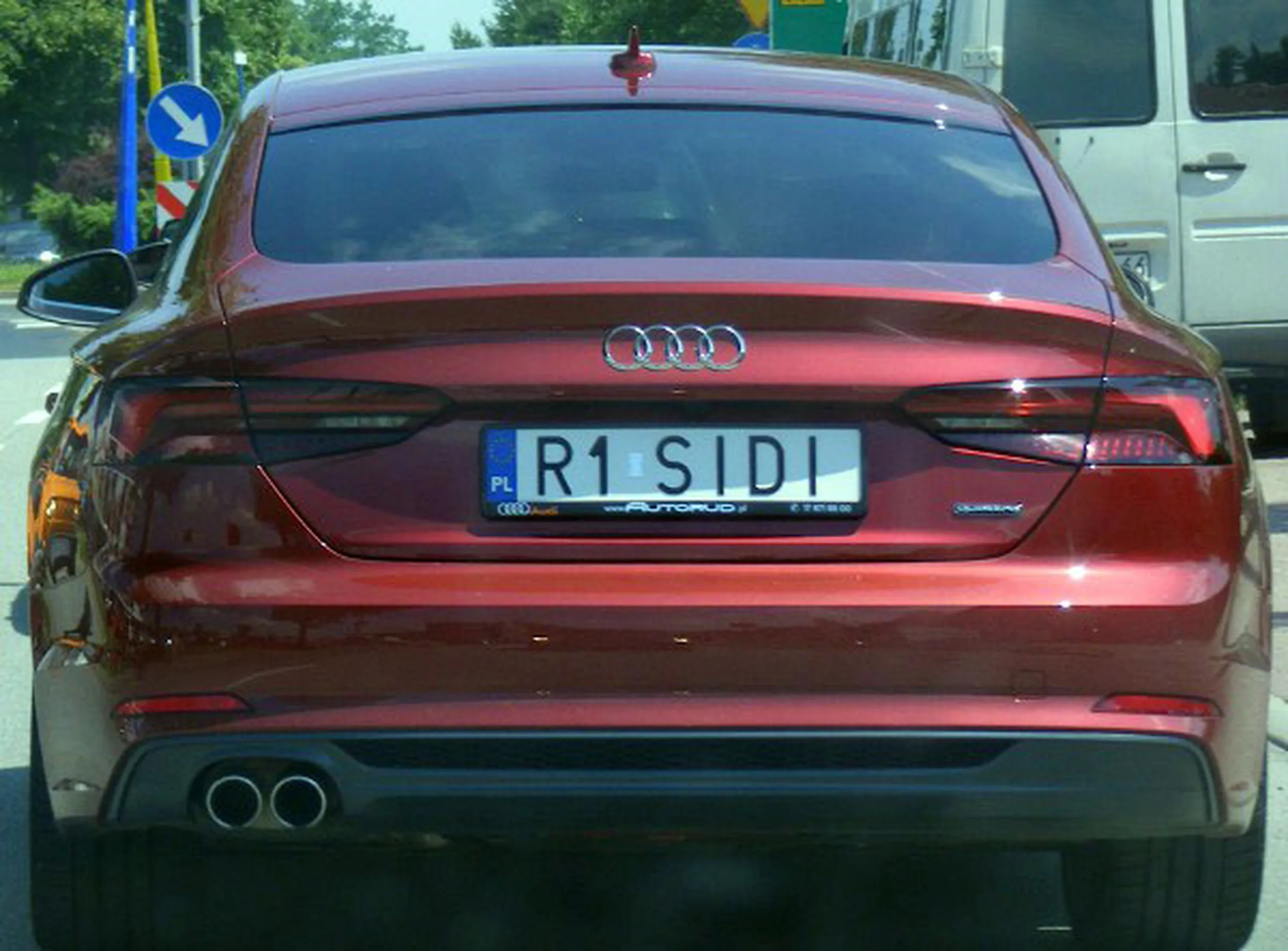 Fajny numer, blacha R1 SIDI