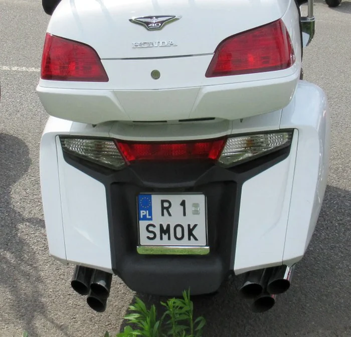 Fajny numer, blacha R1 SMOK