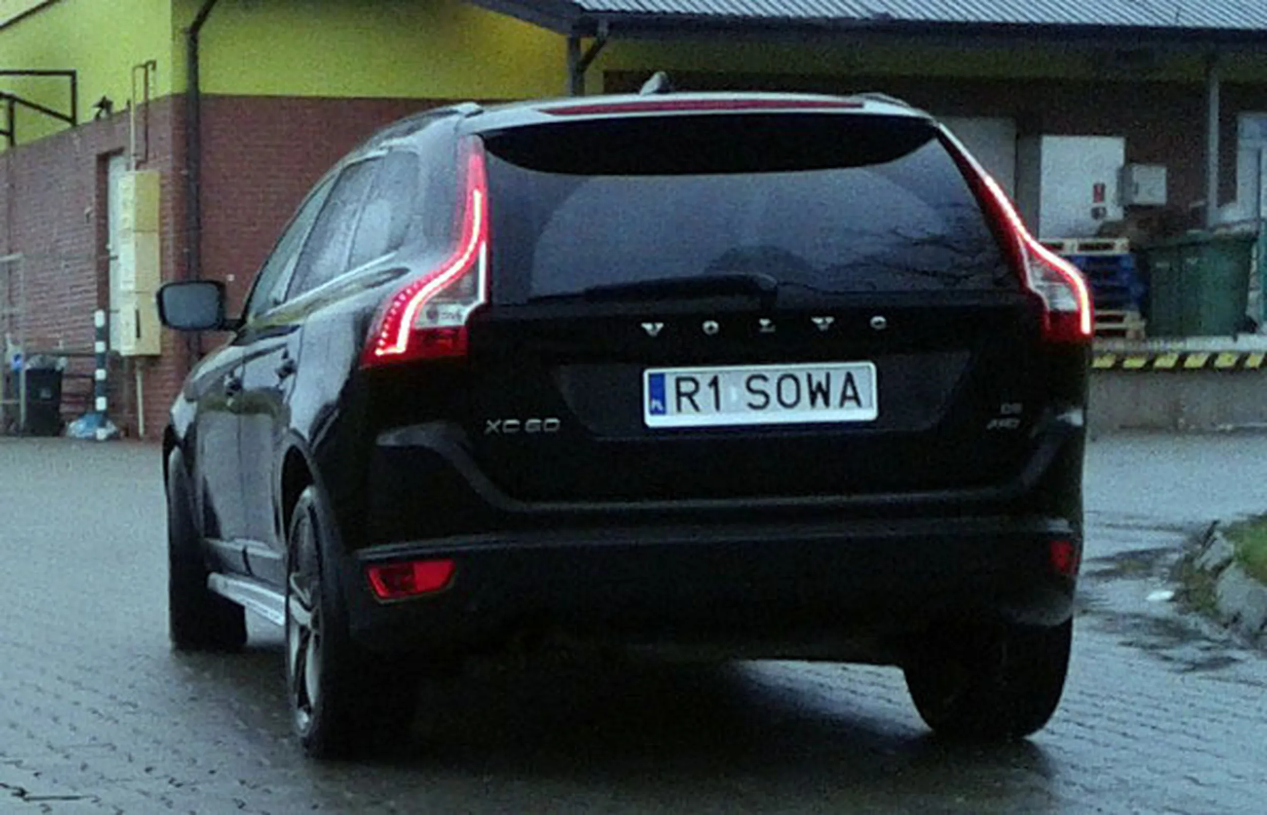 Fajny numer, blacha R1 SOWA