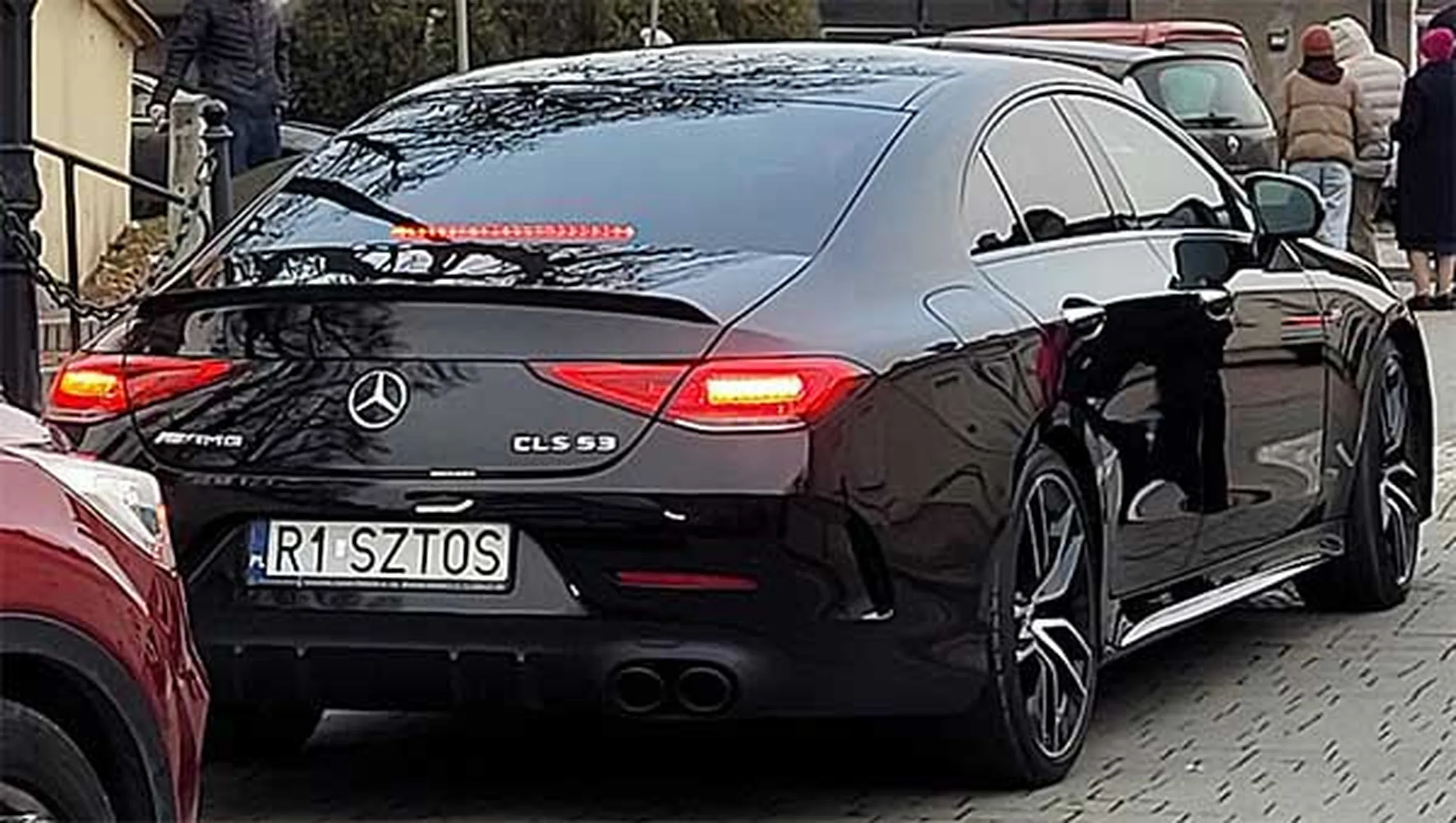 Fajny numer, blacha R1 SZTOS