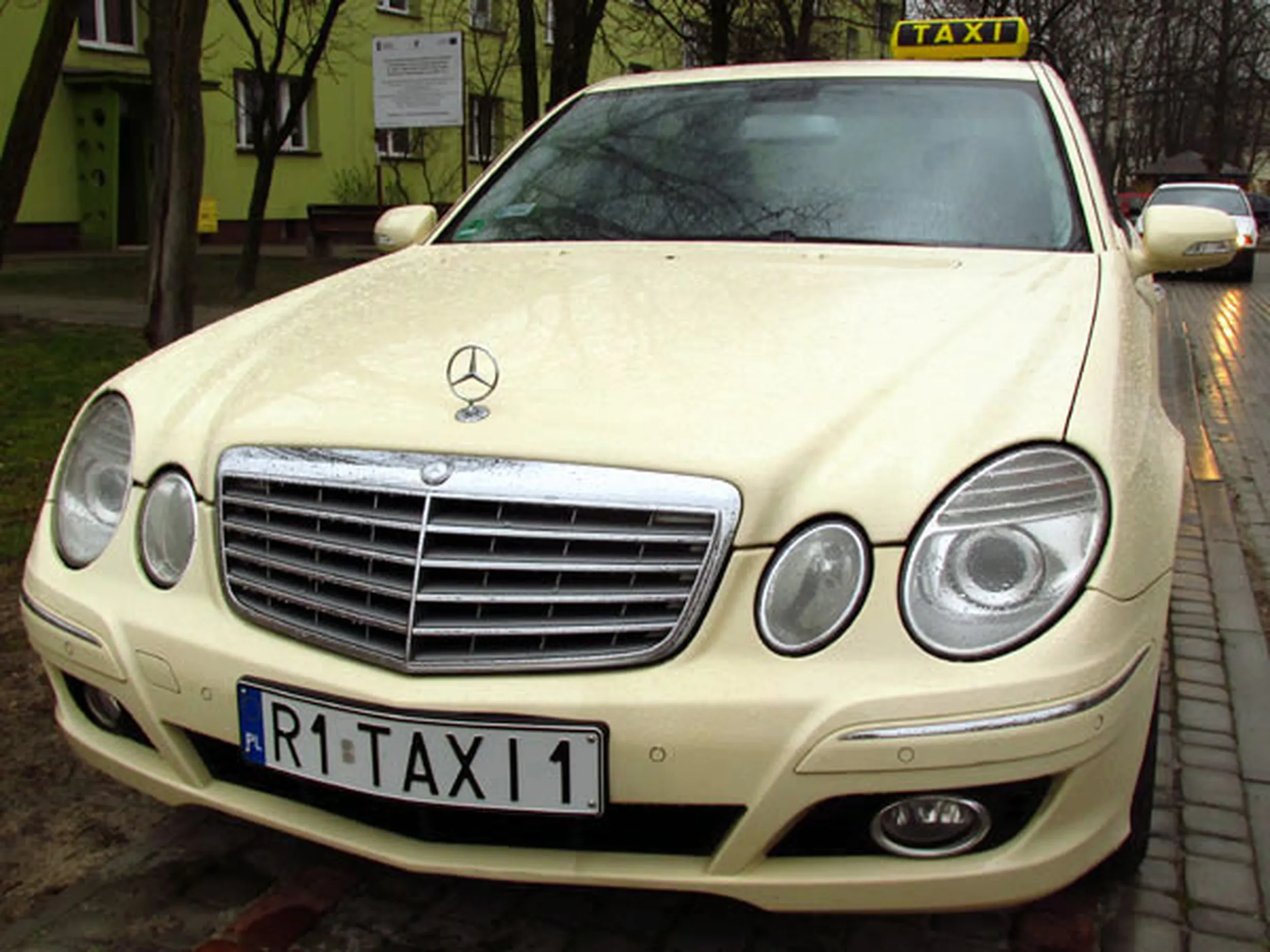 Fajny numer, blacha R1 TAXI1
