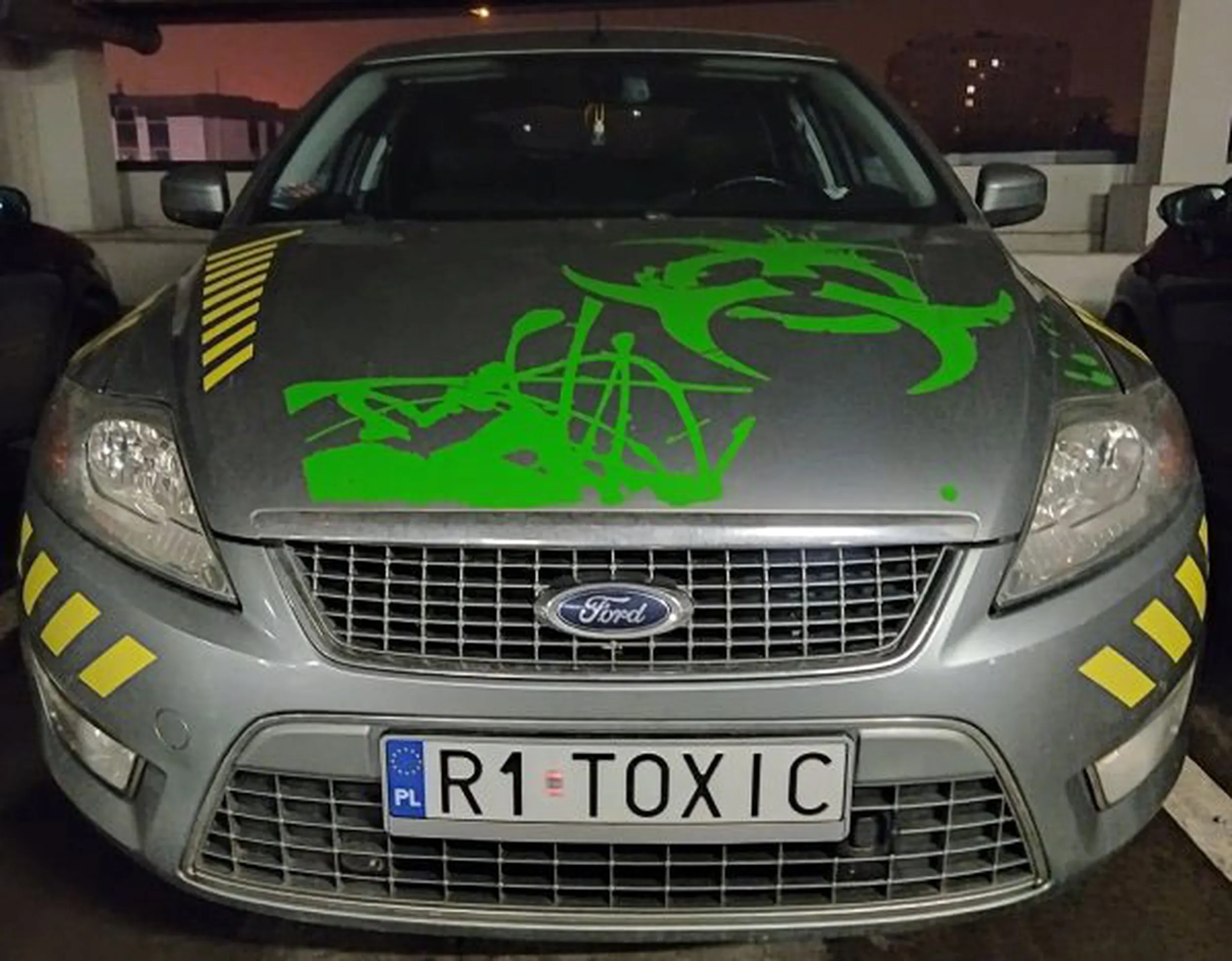 Fajny numer, blacha R1 TOXIC