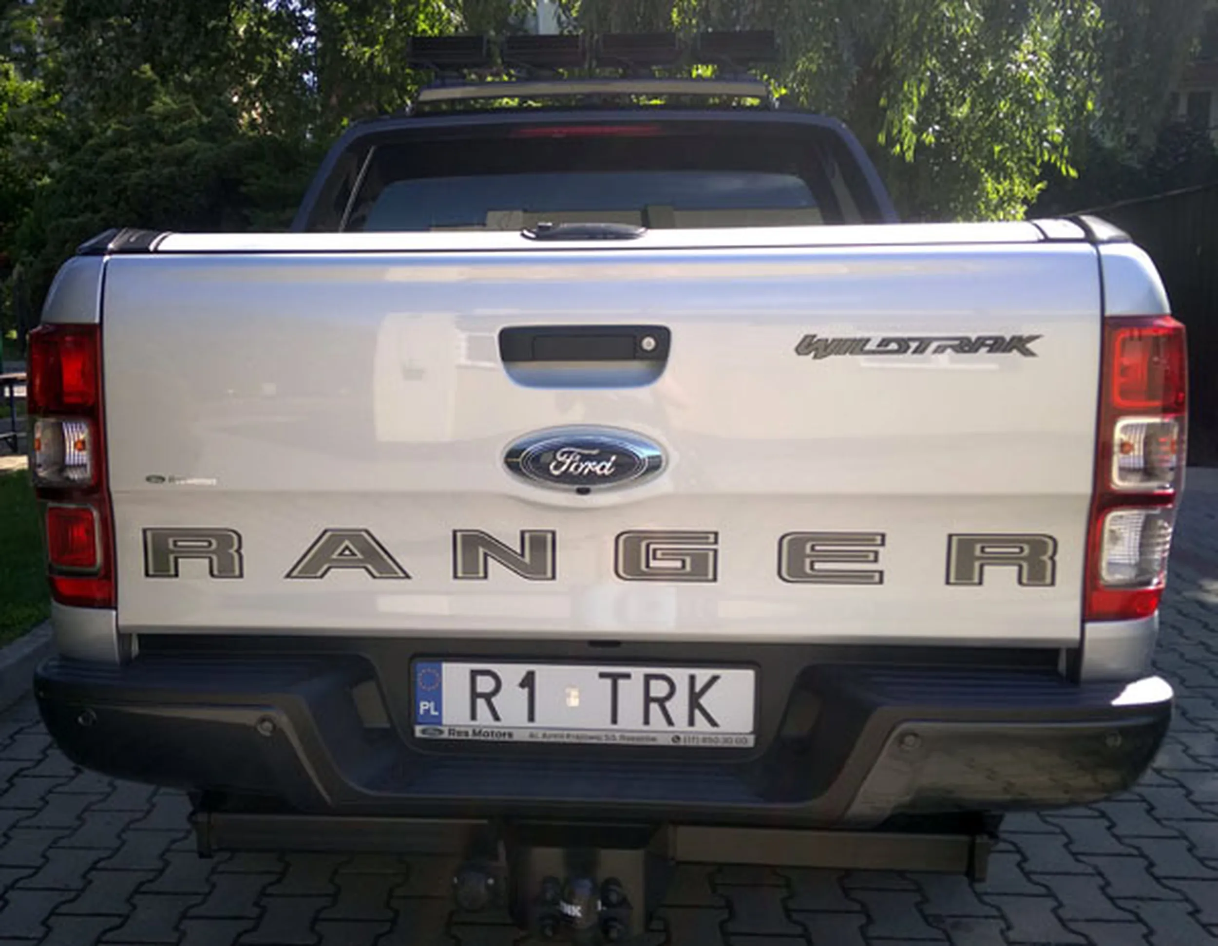 Fajny numer, blacha R1 TRK