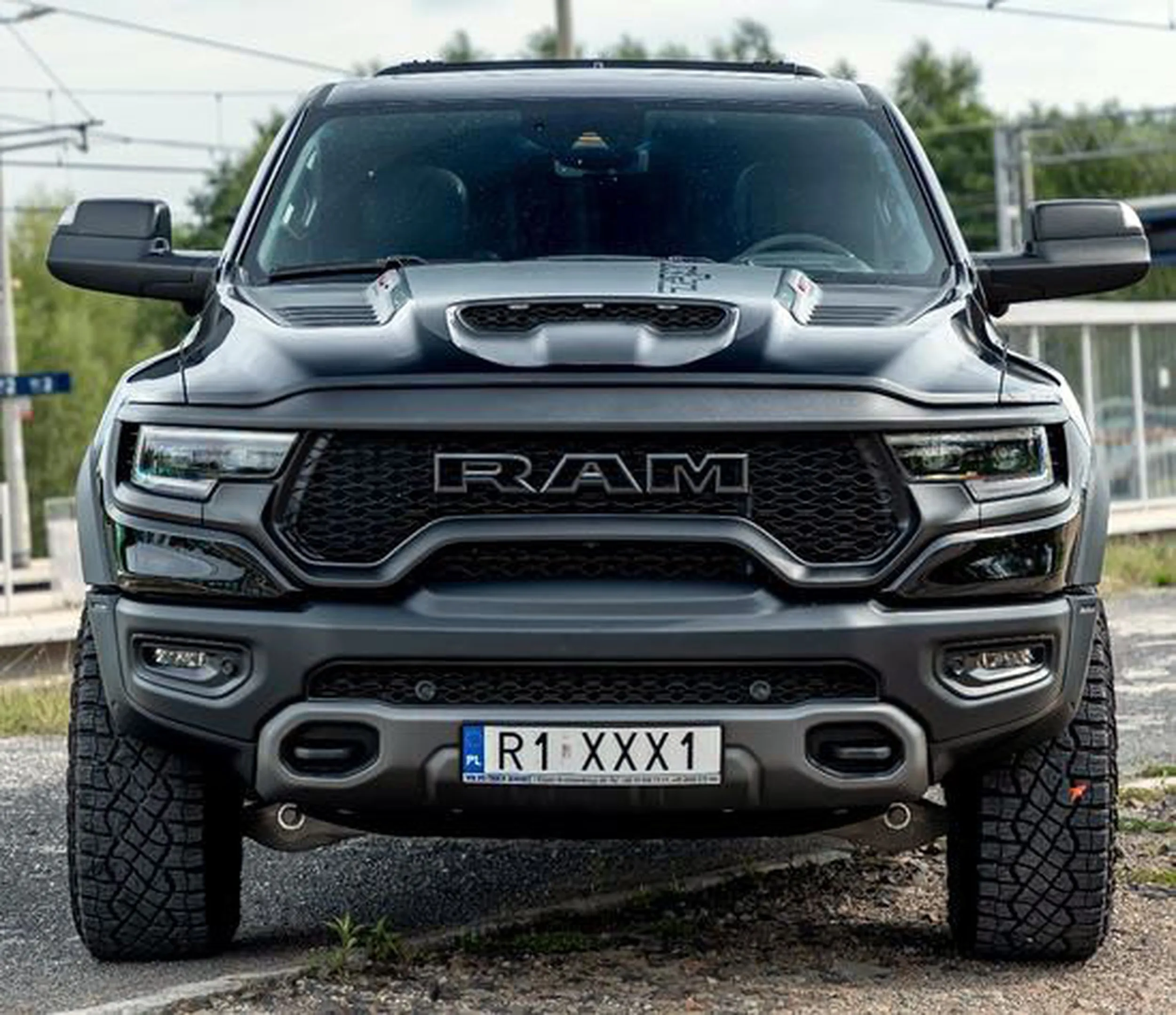 Fajny numer, blacha R1 XXX1