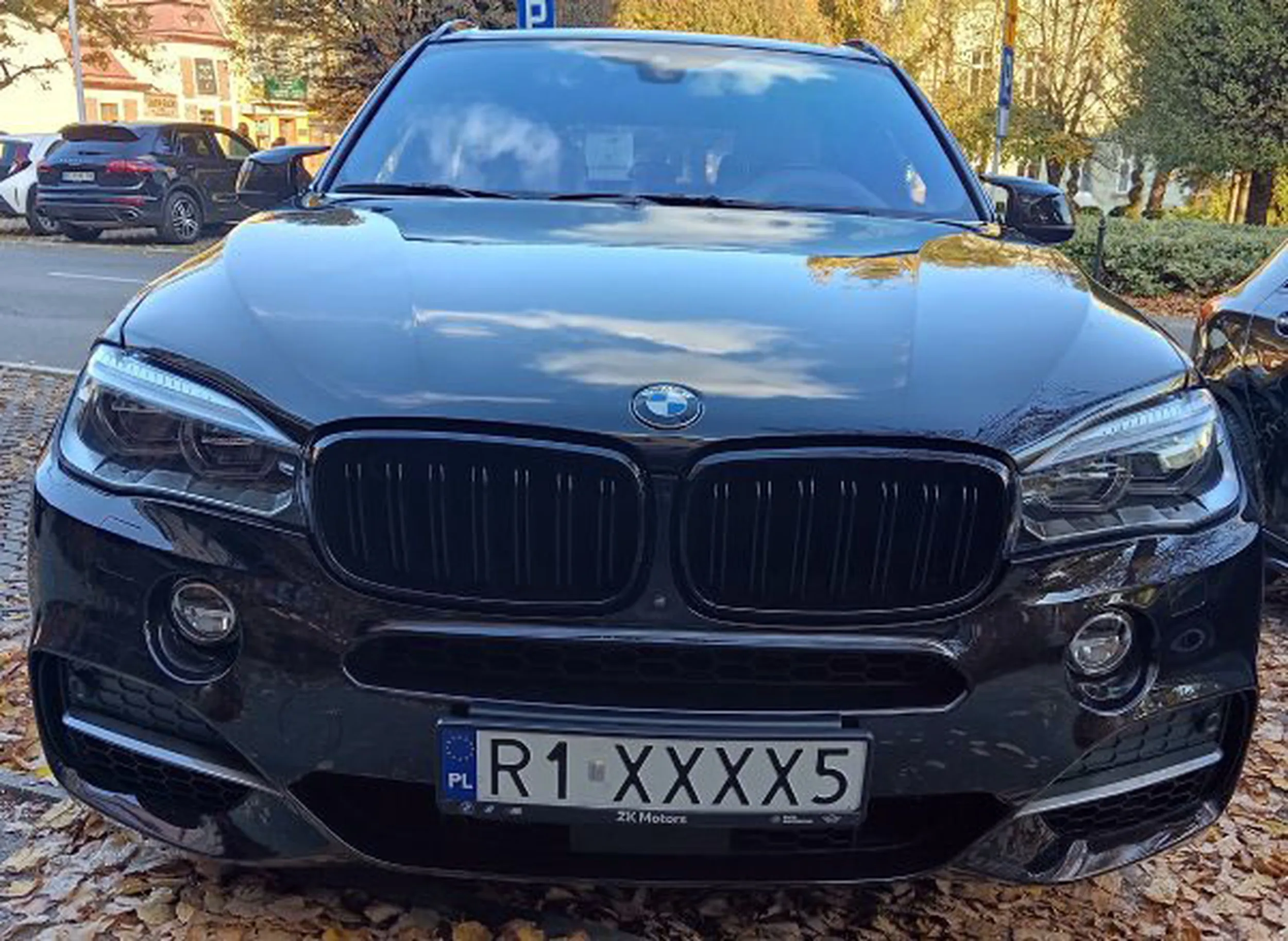 Fajny numer, blacha R1 XXXX5