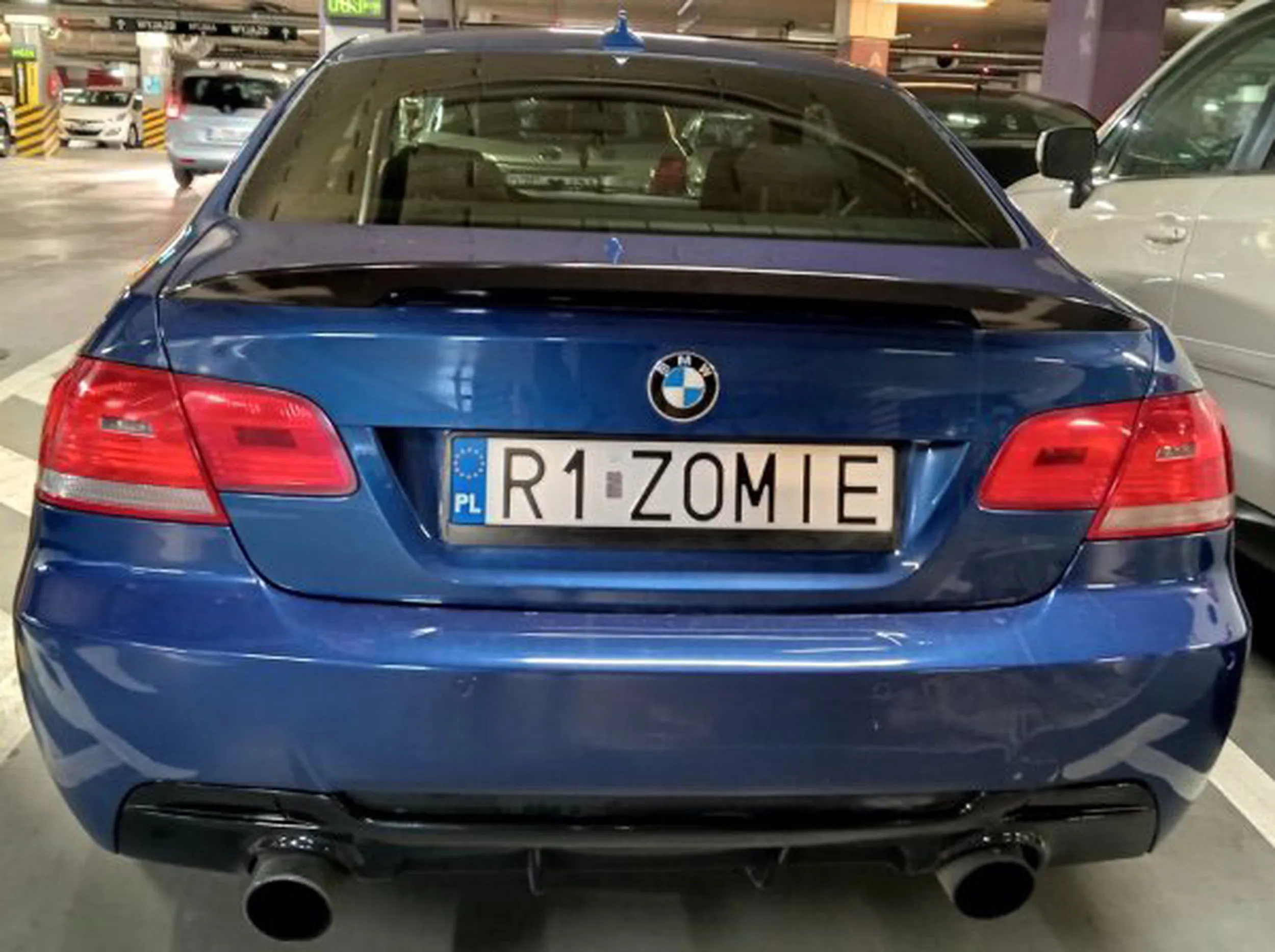 Fajny numer, blacha R1 ZOMIE