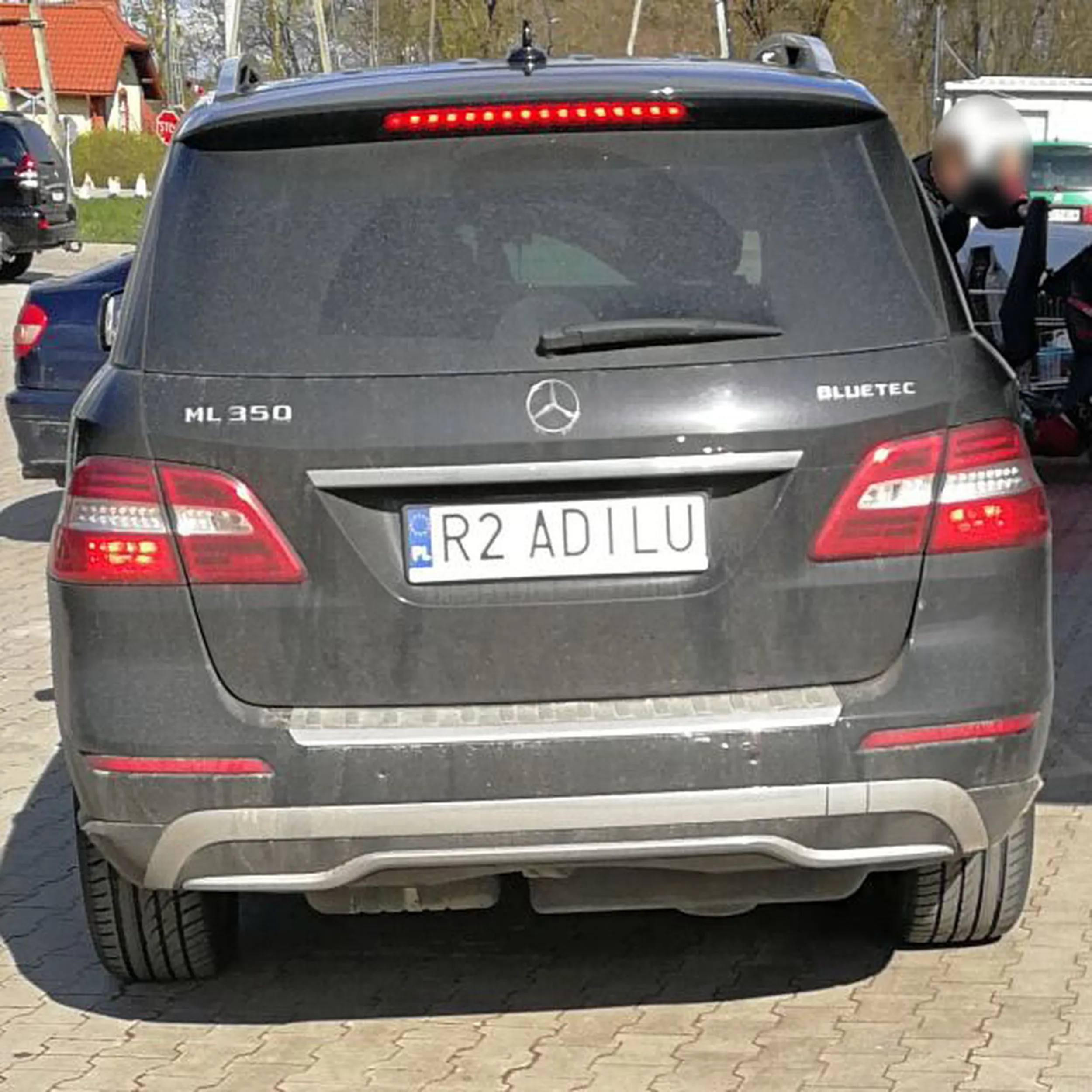 Fajny numer, blacha R2 ADILU