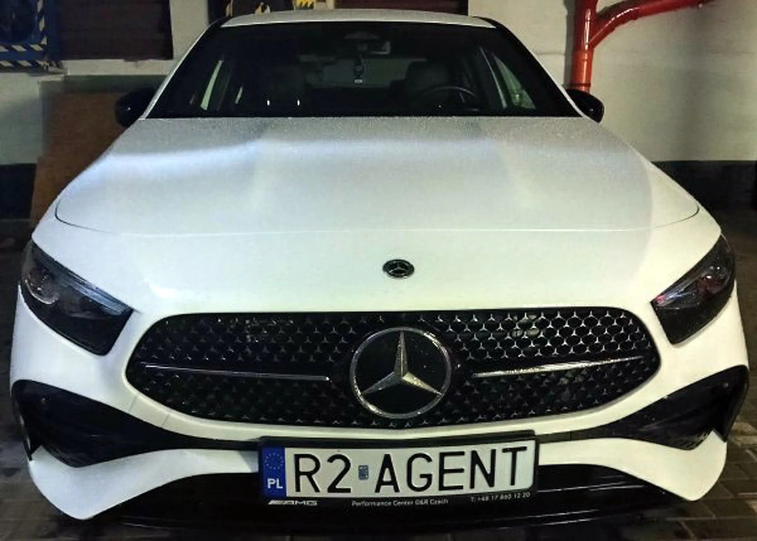 Fajny numer, blacha R2 AGENT