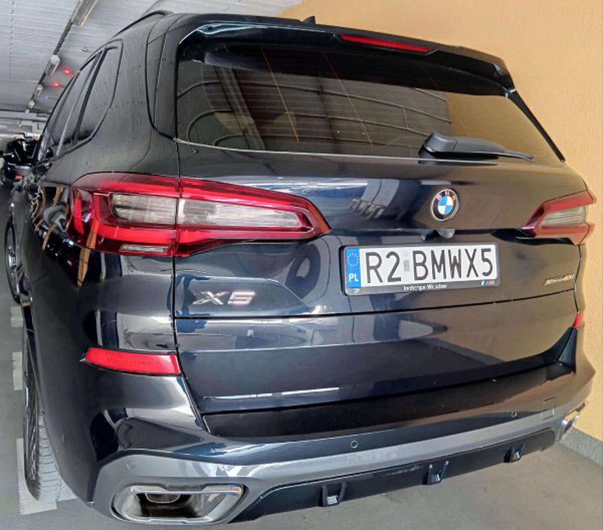 Fajny numer, blacha R2 BMWX5