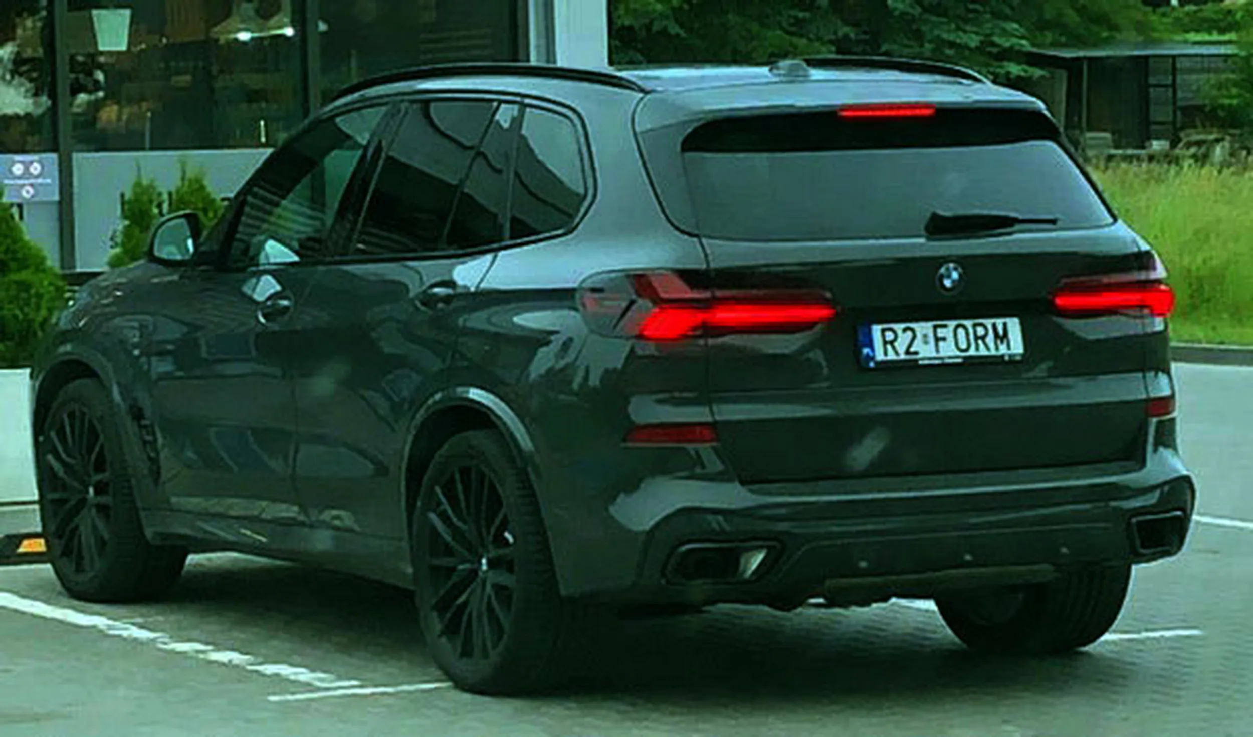 Fajny numer, blacha R2 FORM