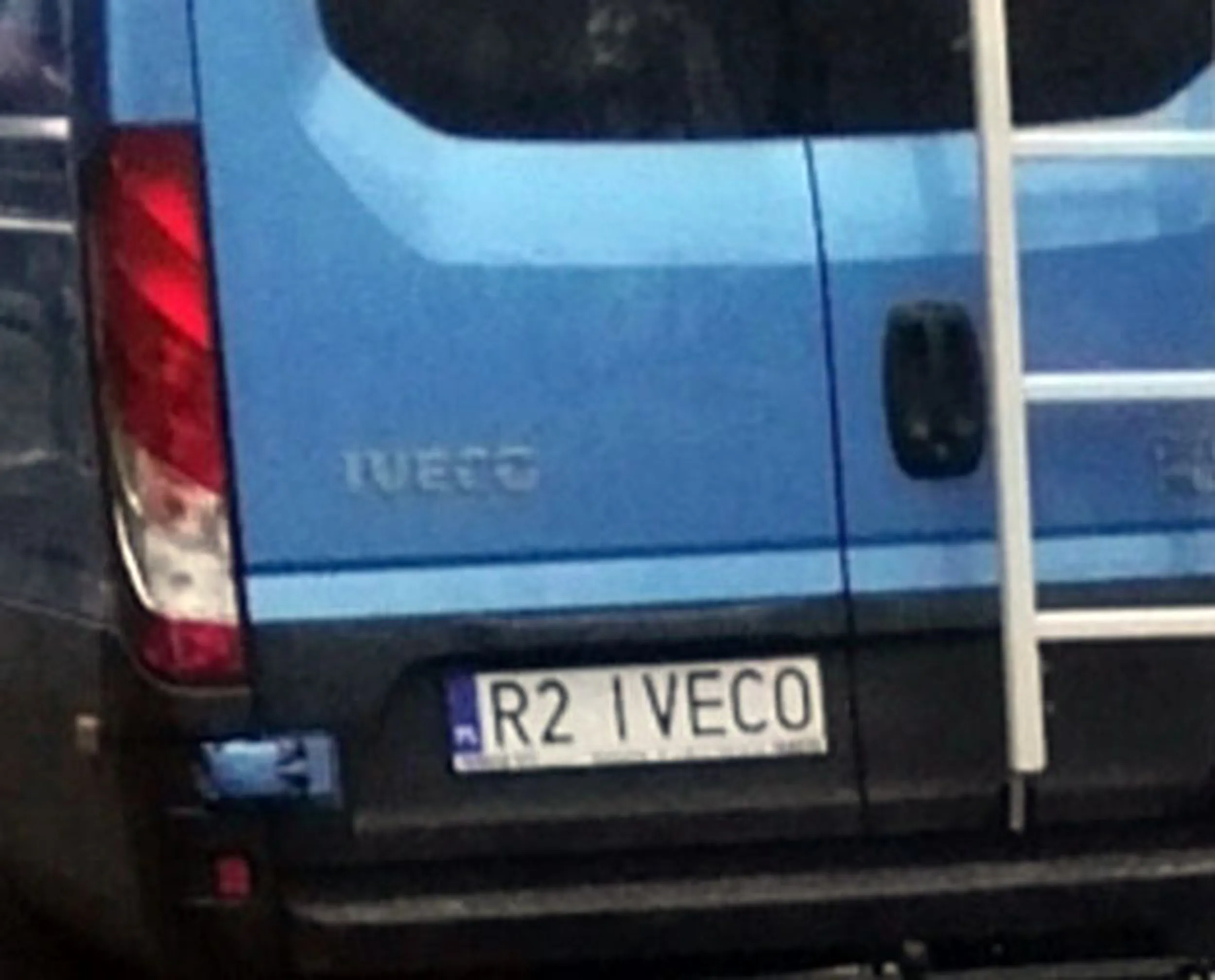 Fajny numer, blacha R2 IVECO