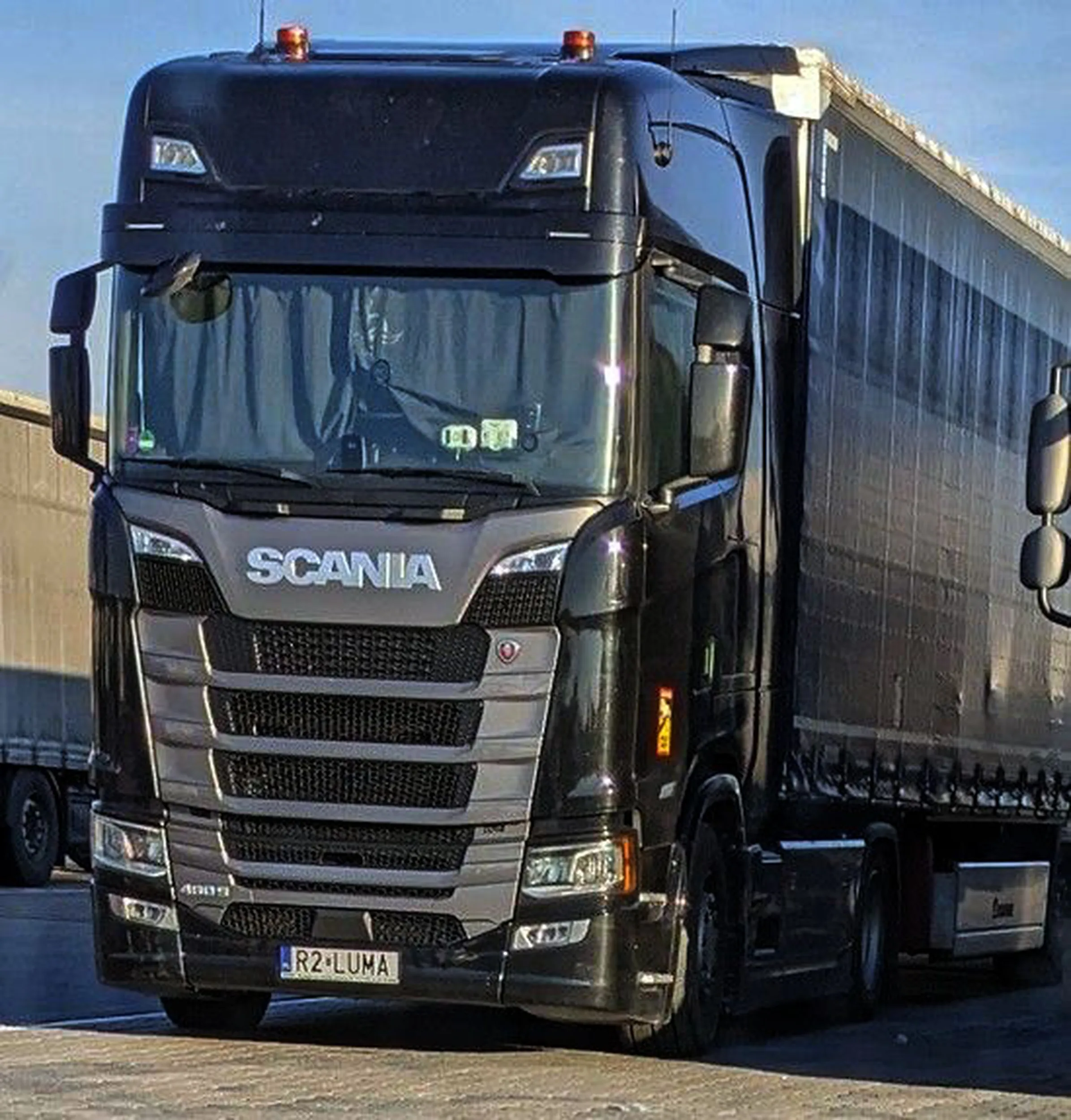 Fajny numer, blacha R2 LUMA