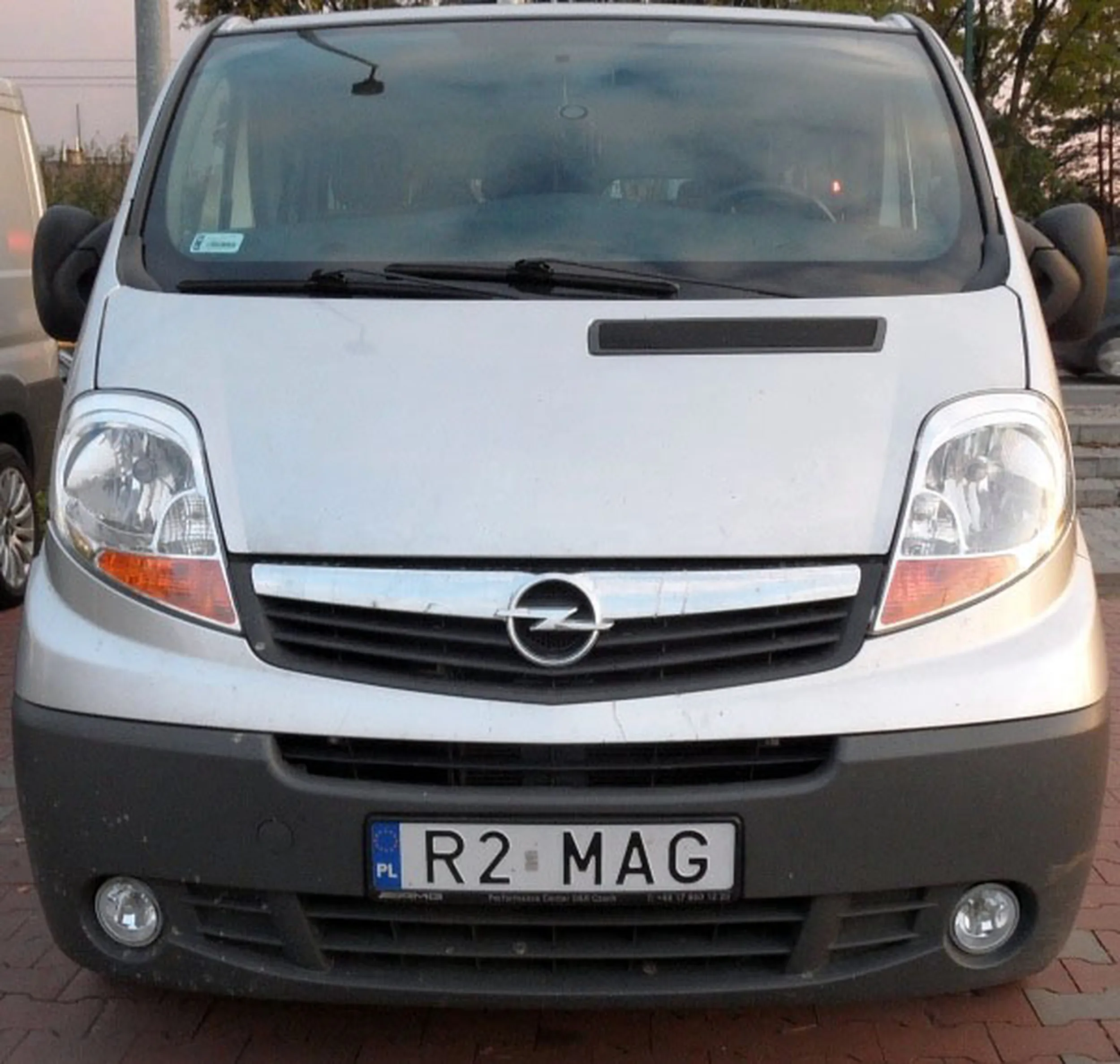 Fajny numer, blacha R2 MAG