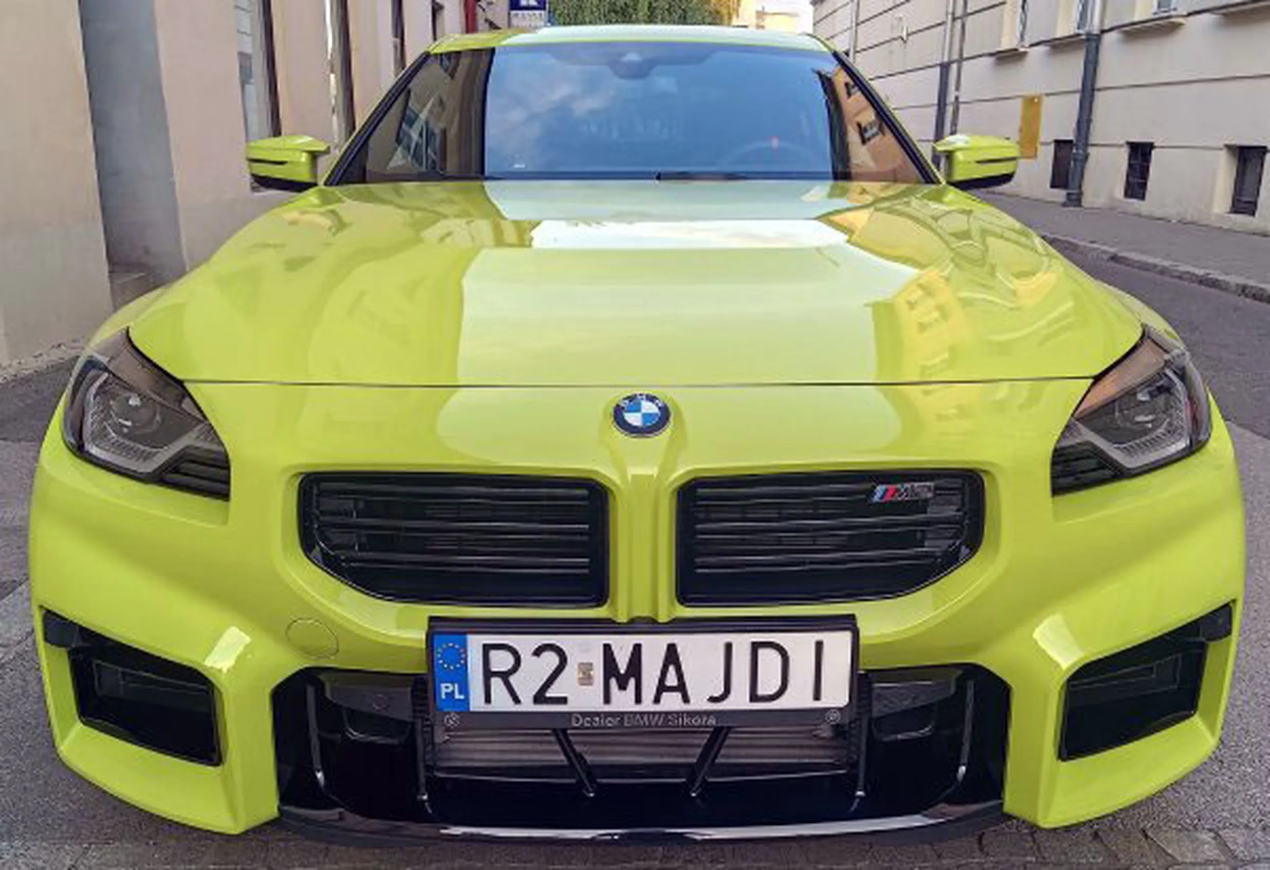 Fajny numer, blacha R2 MAJDI