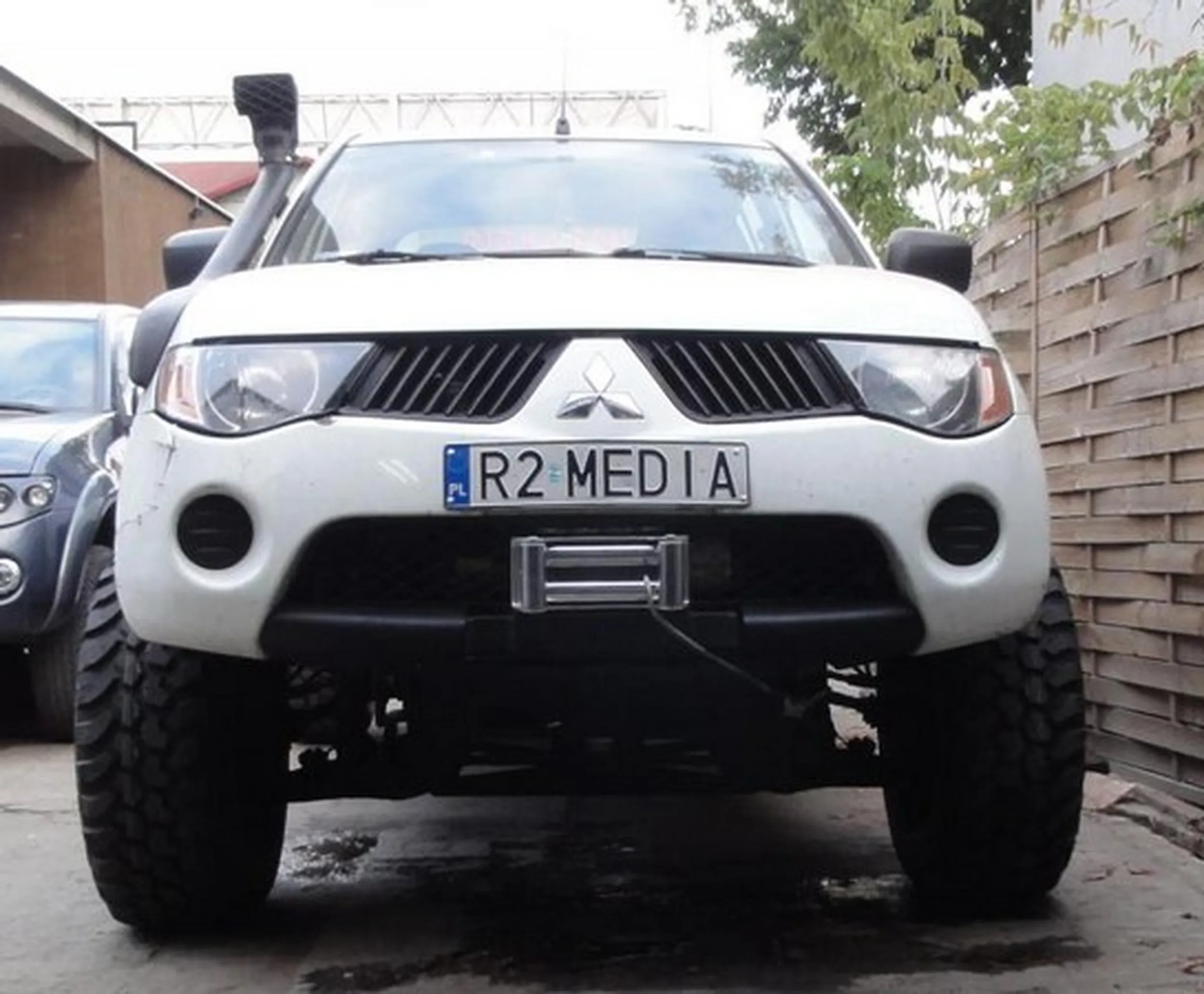 Fajny numer, blacha R2 MEDIA