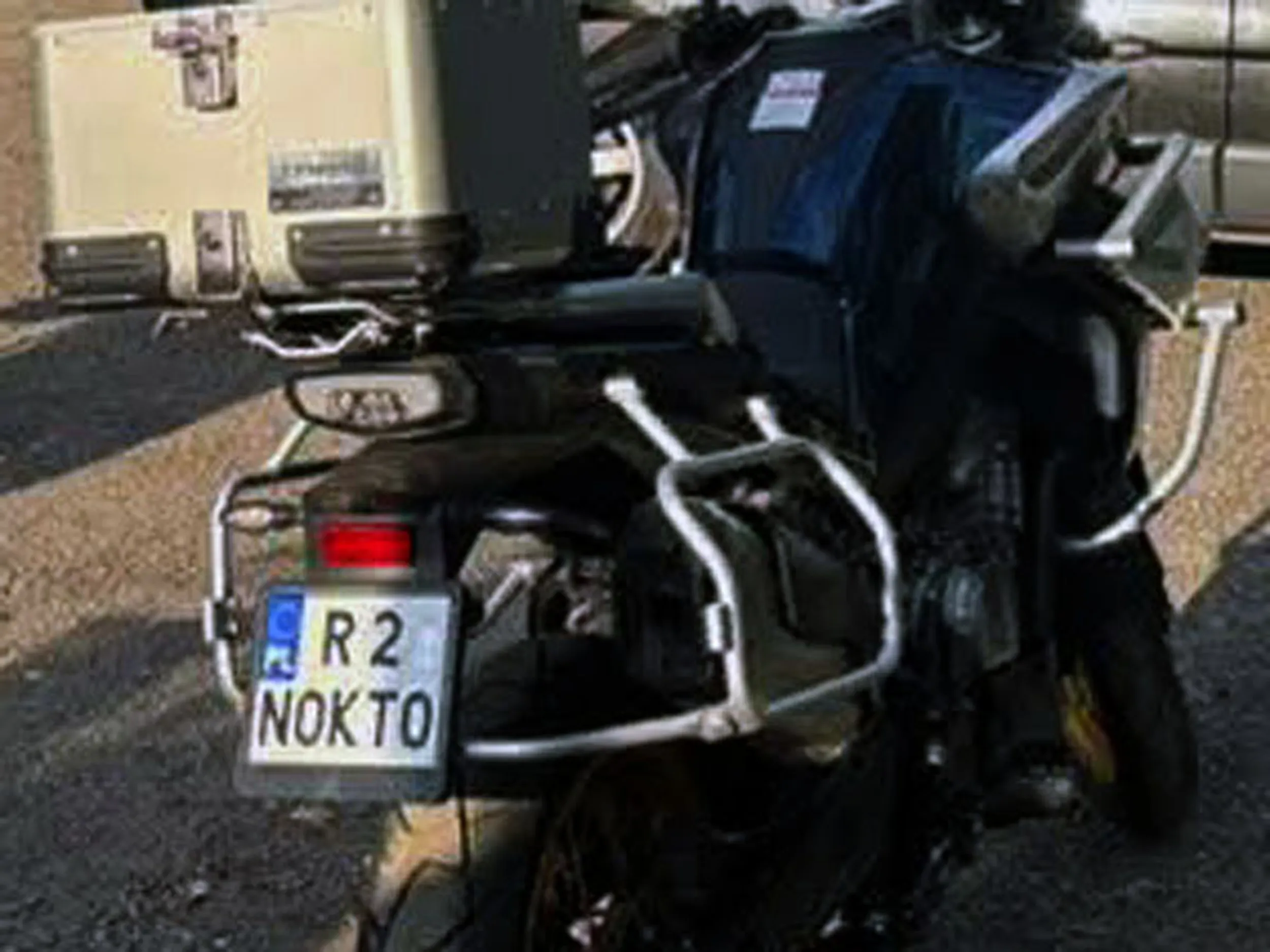 Fajny numer, blacha R2 NOKTO