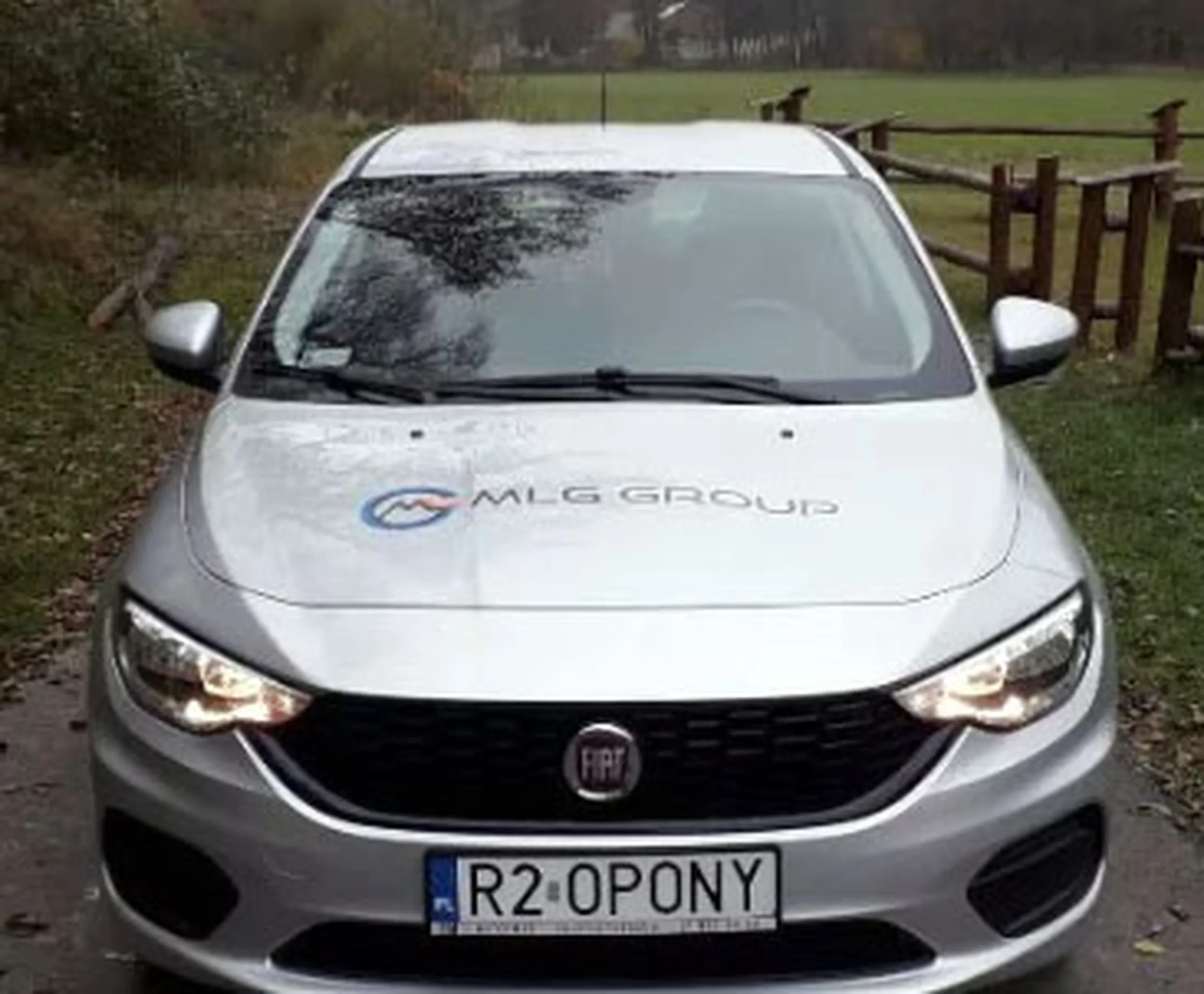 Fajny numer, blacha R2 OPONY