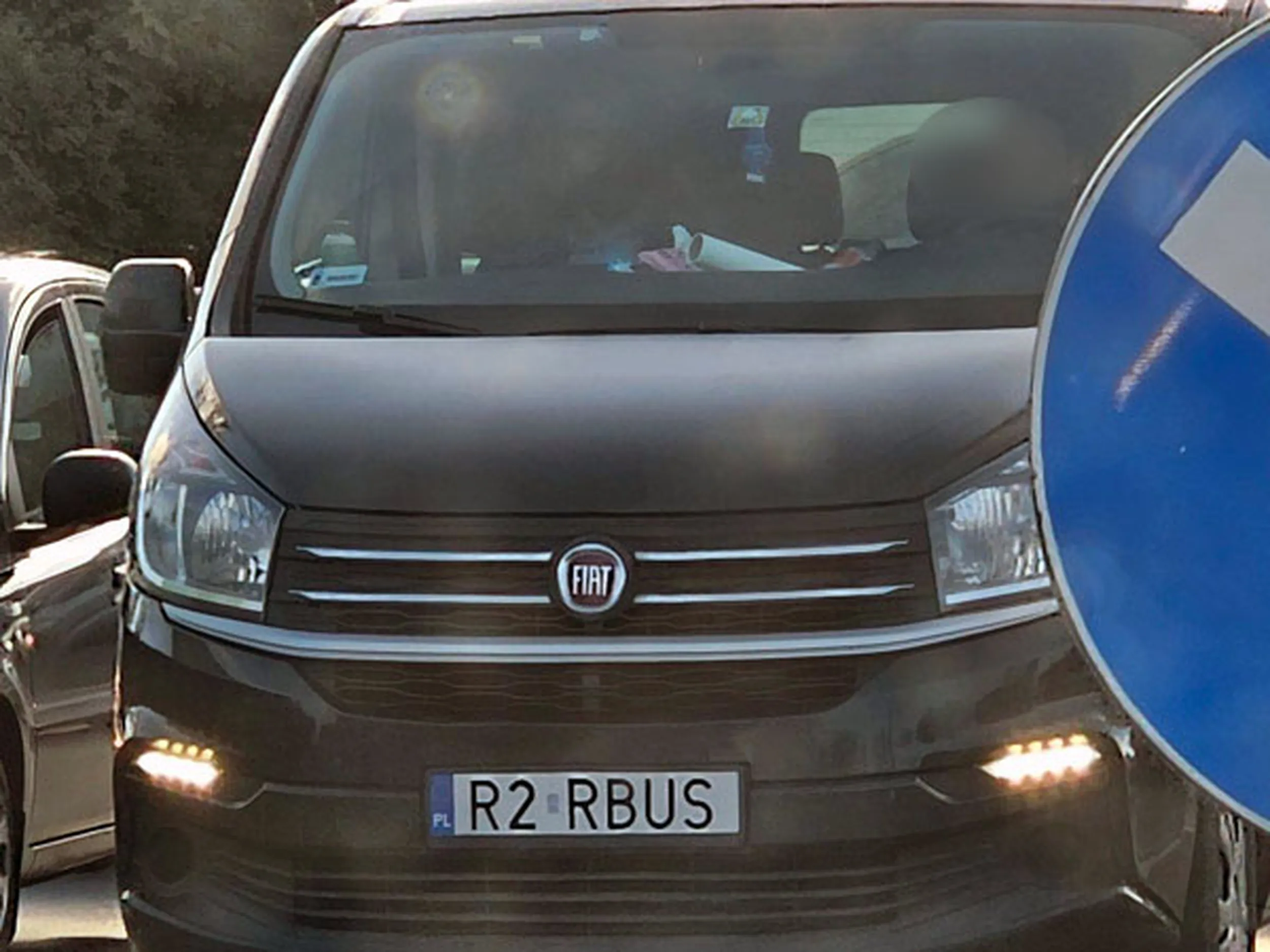 Fajny numer, blacha R2 RBUS