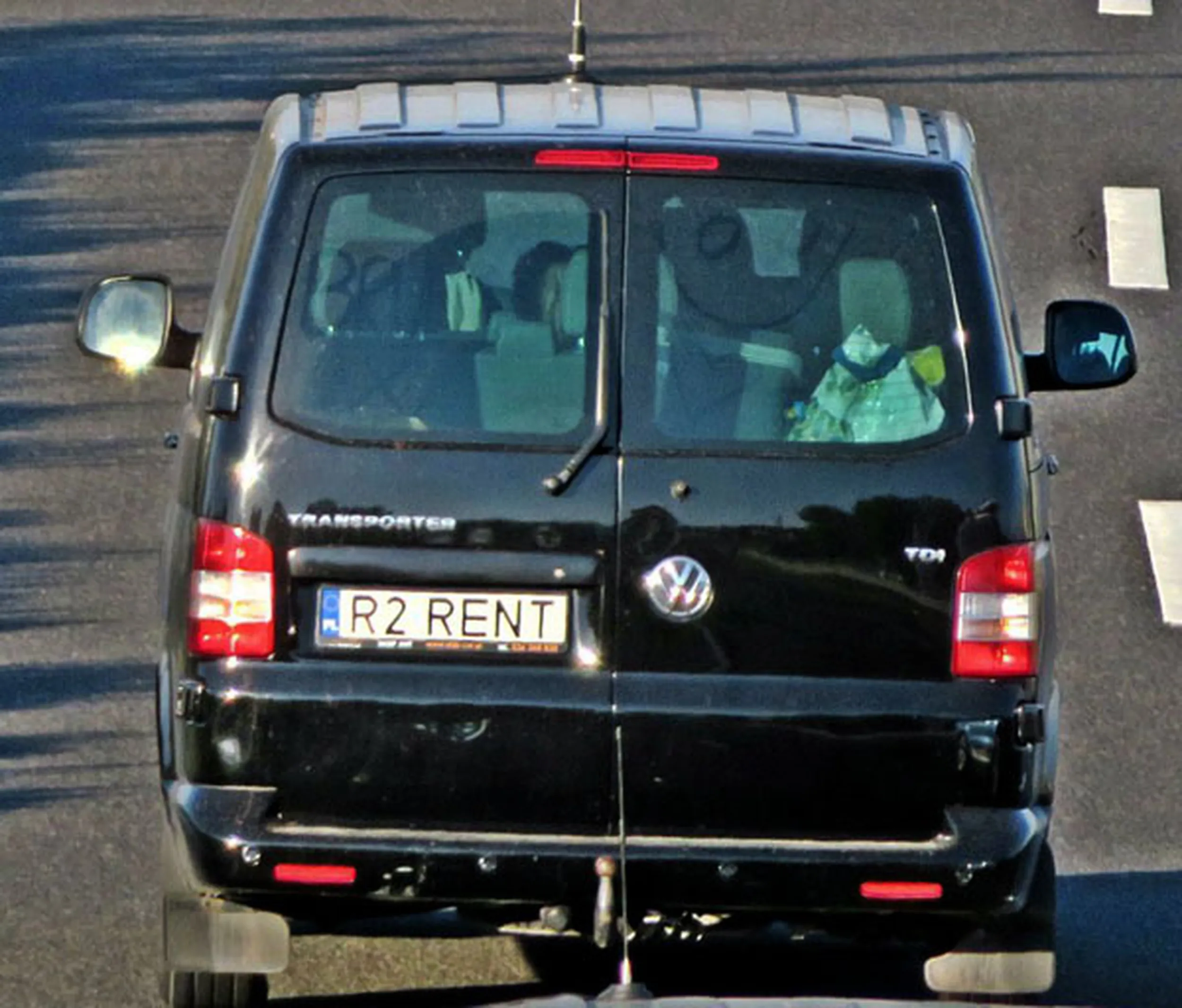 Fajny numer, blacha R2 RENT