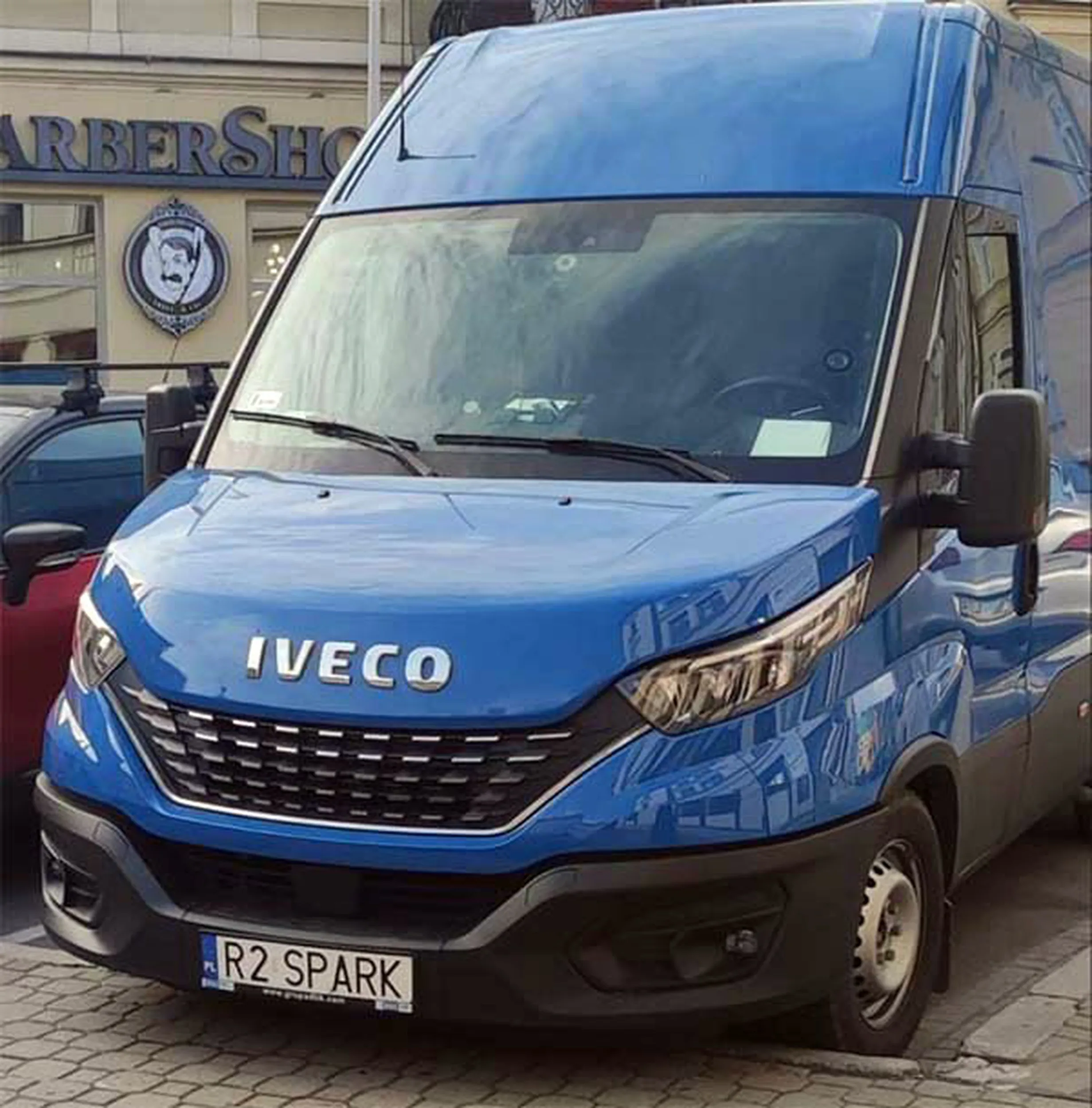 Fajny numer, blacha R2 SPARK