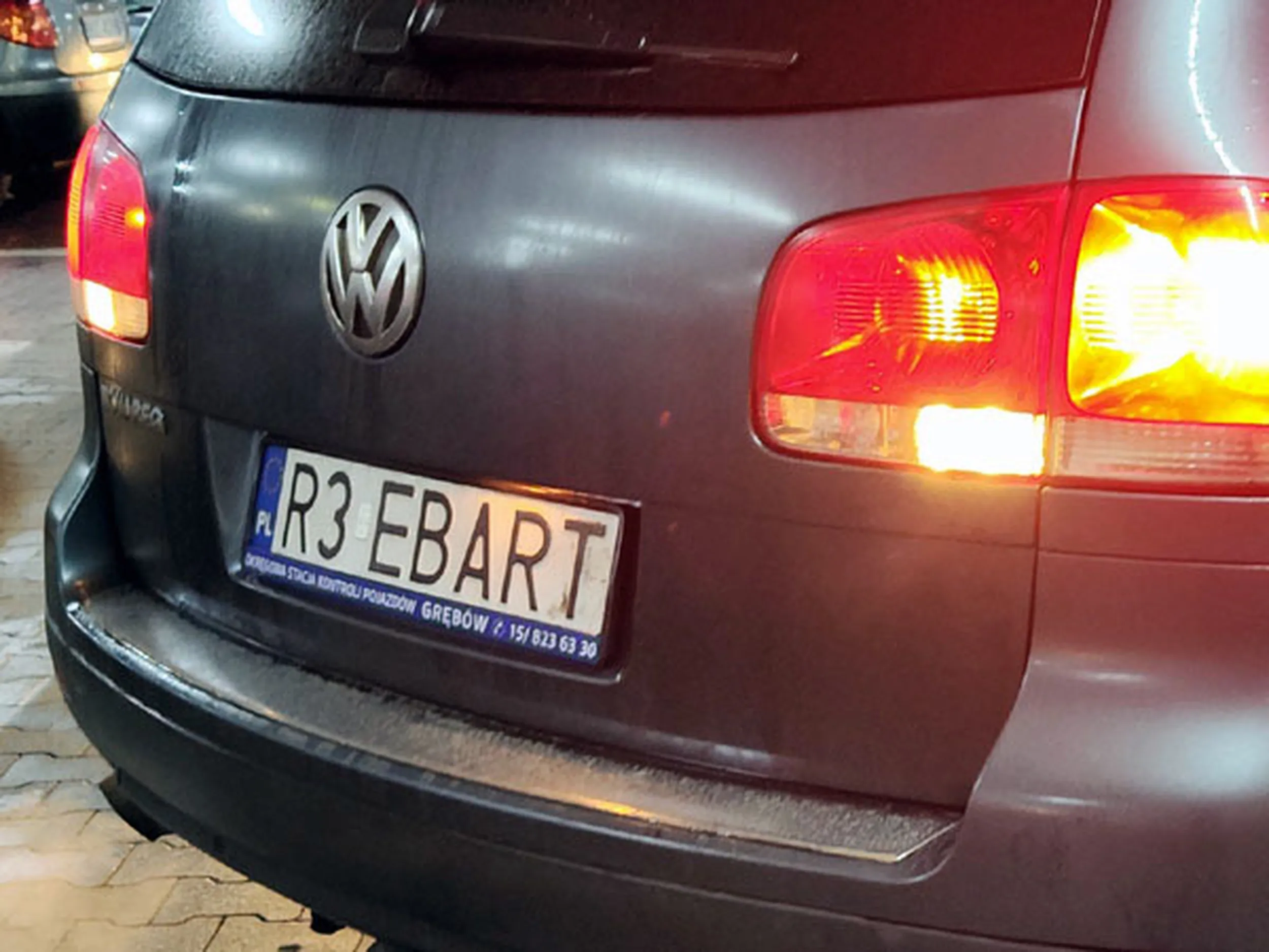 Fajny numer, blacha R3 EBART