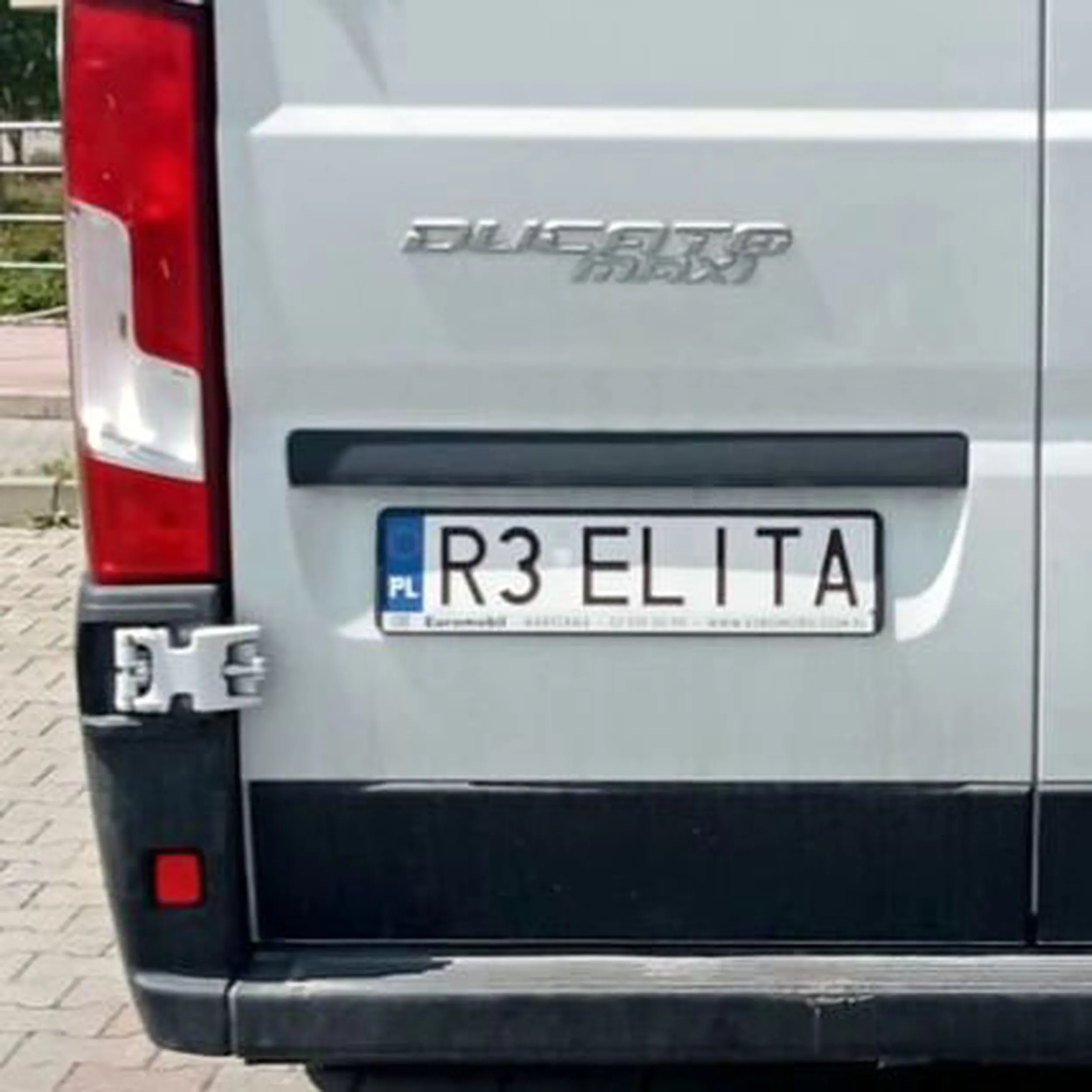 Fajny numer, blacha R3 ELITA