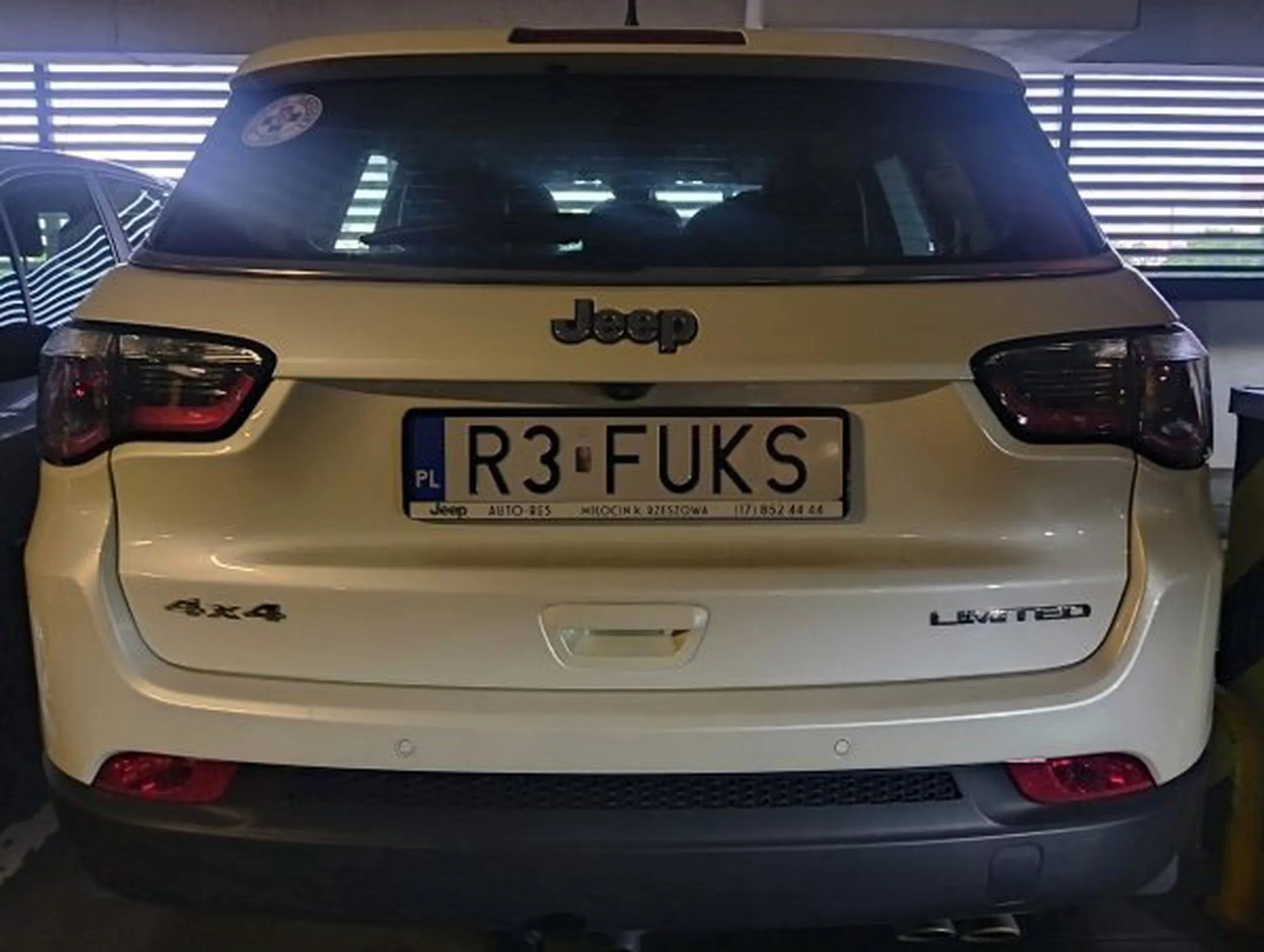 Fajny numer, blacha R3 FUKS