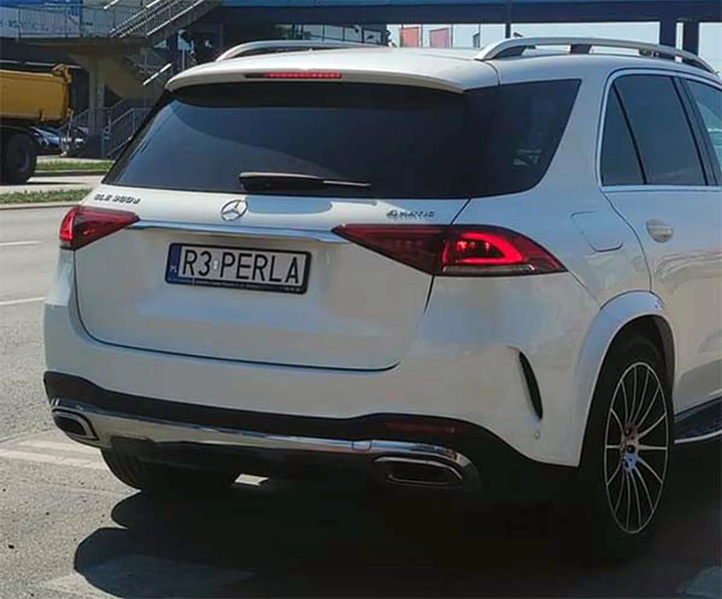 Fajny numer, blacha R3 PERLA