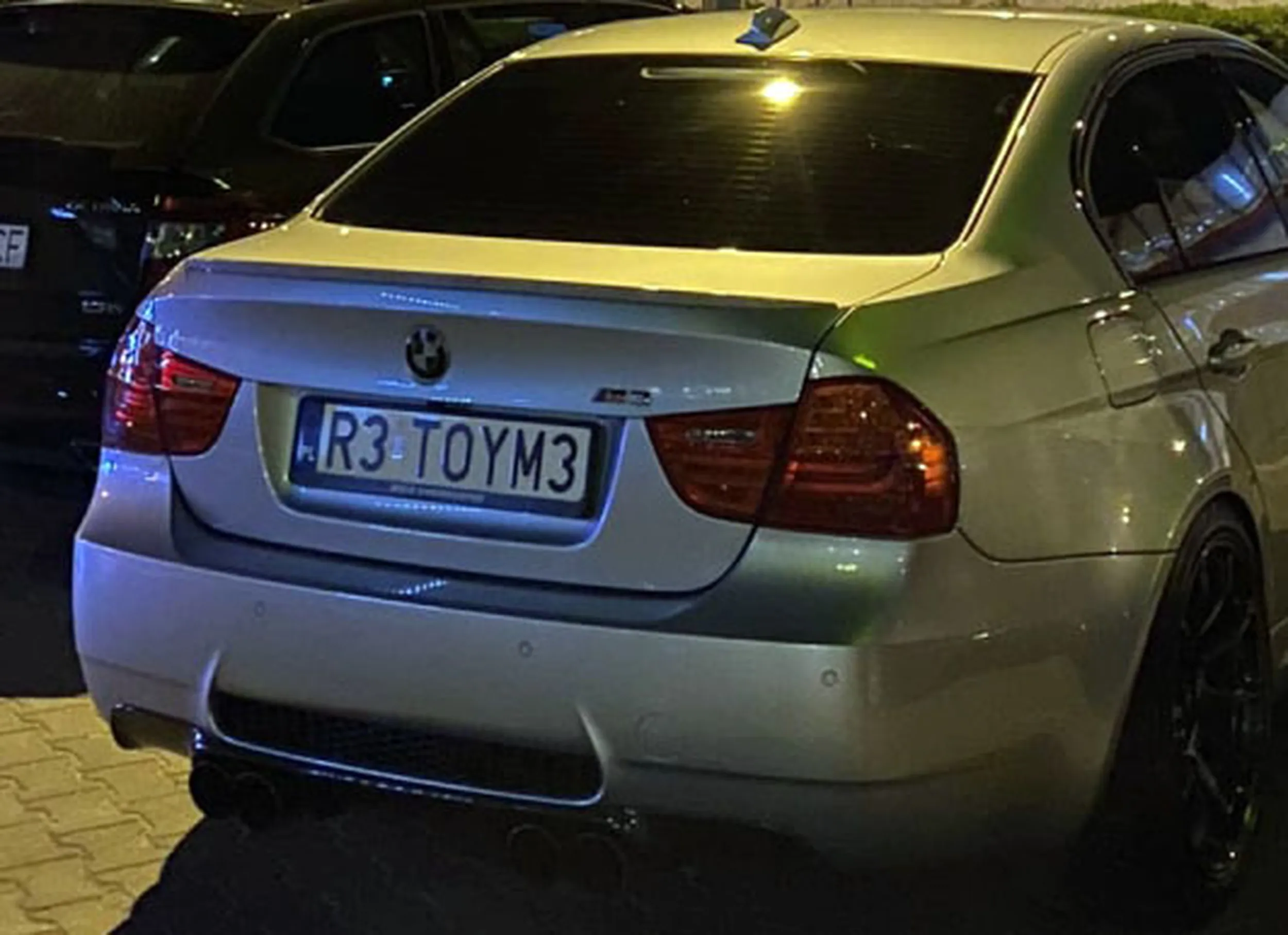 Fajny numer, blacha R3 TOYM3