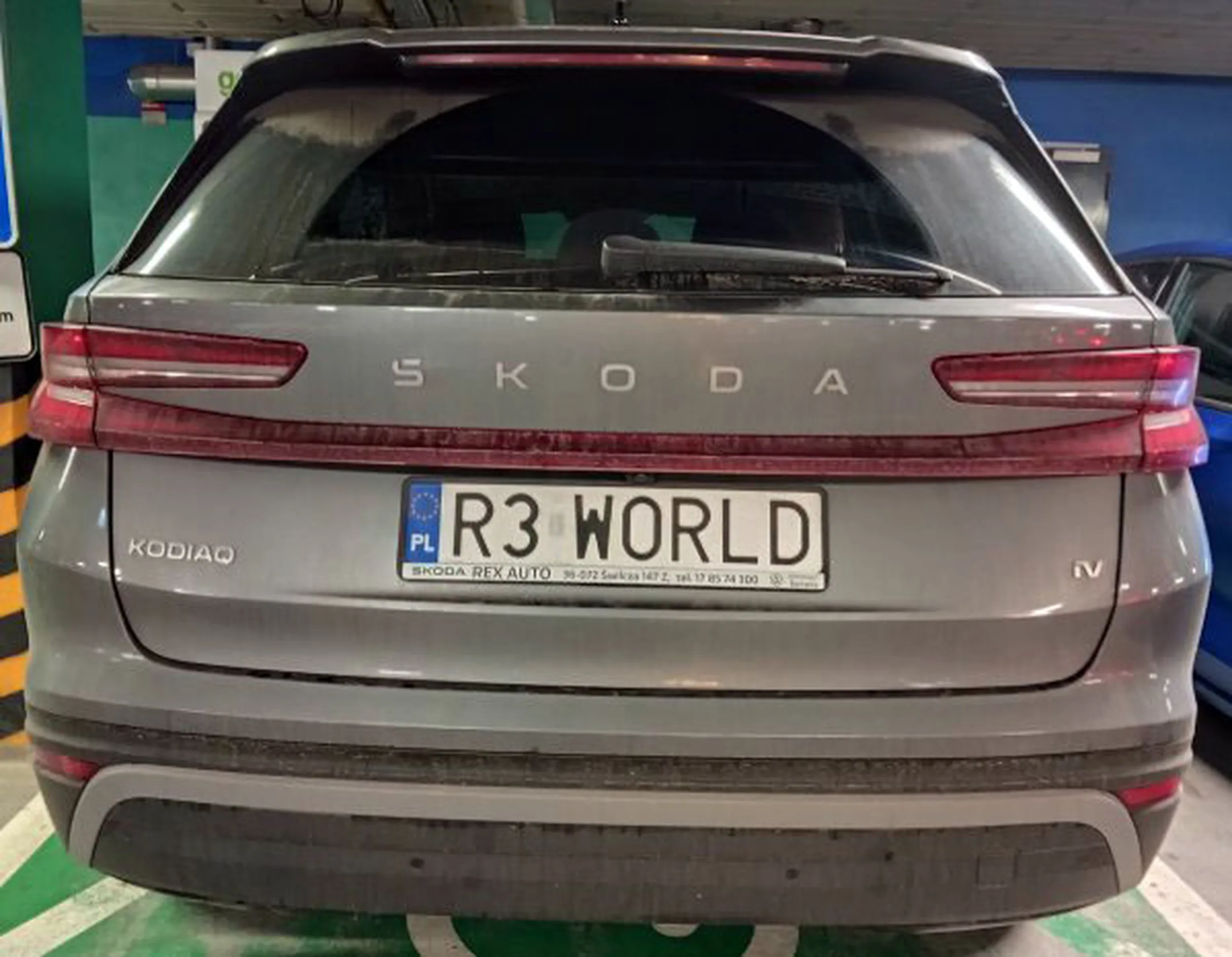 Fajny numer, blacha R3 WORLD