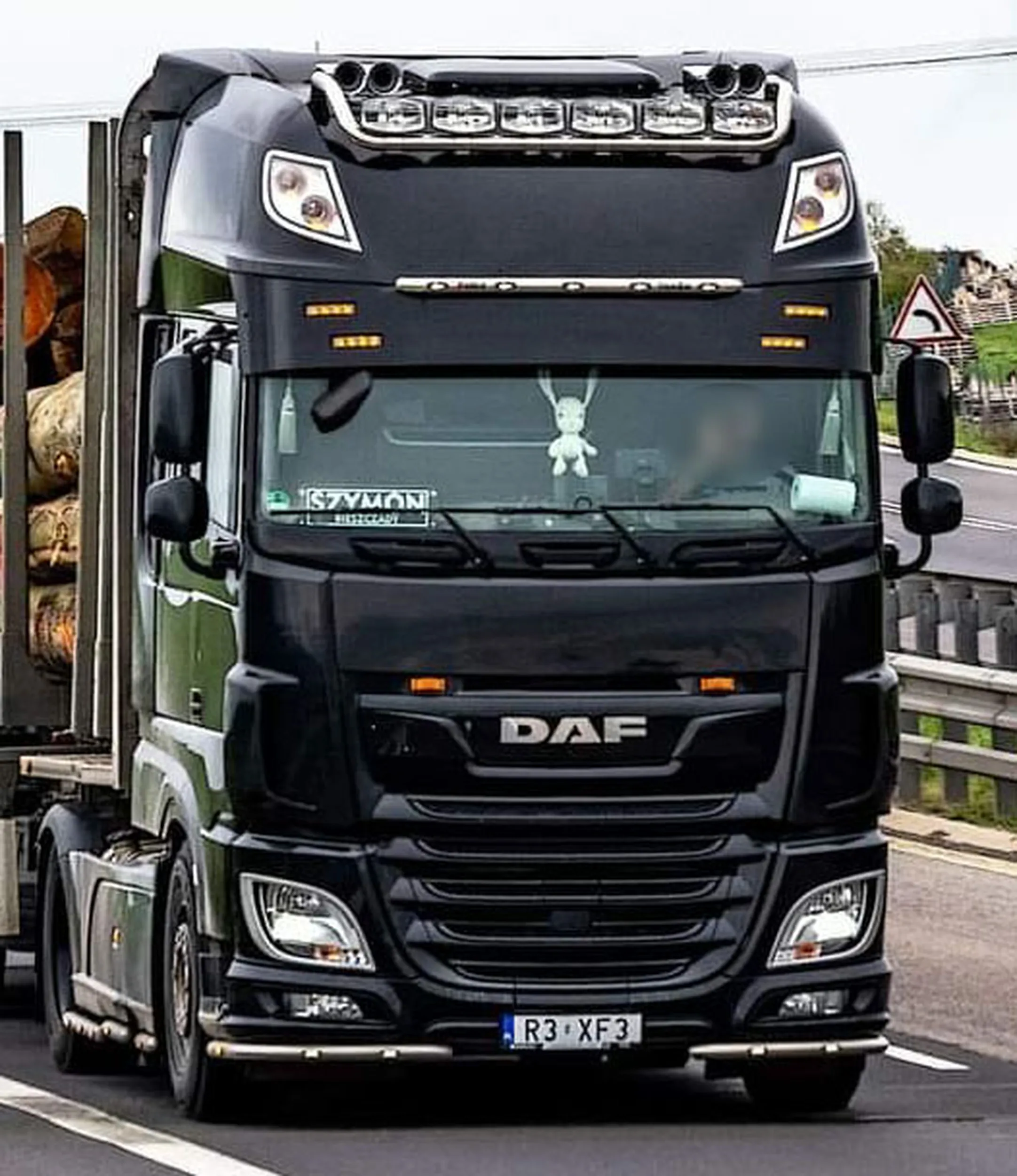 Fajny numer, blacha R3 XF3