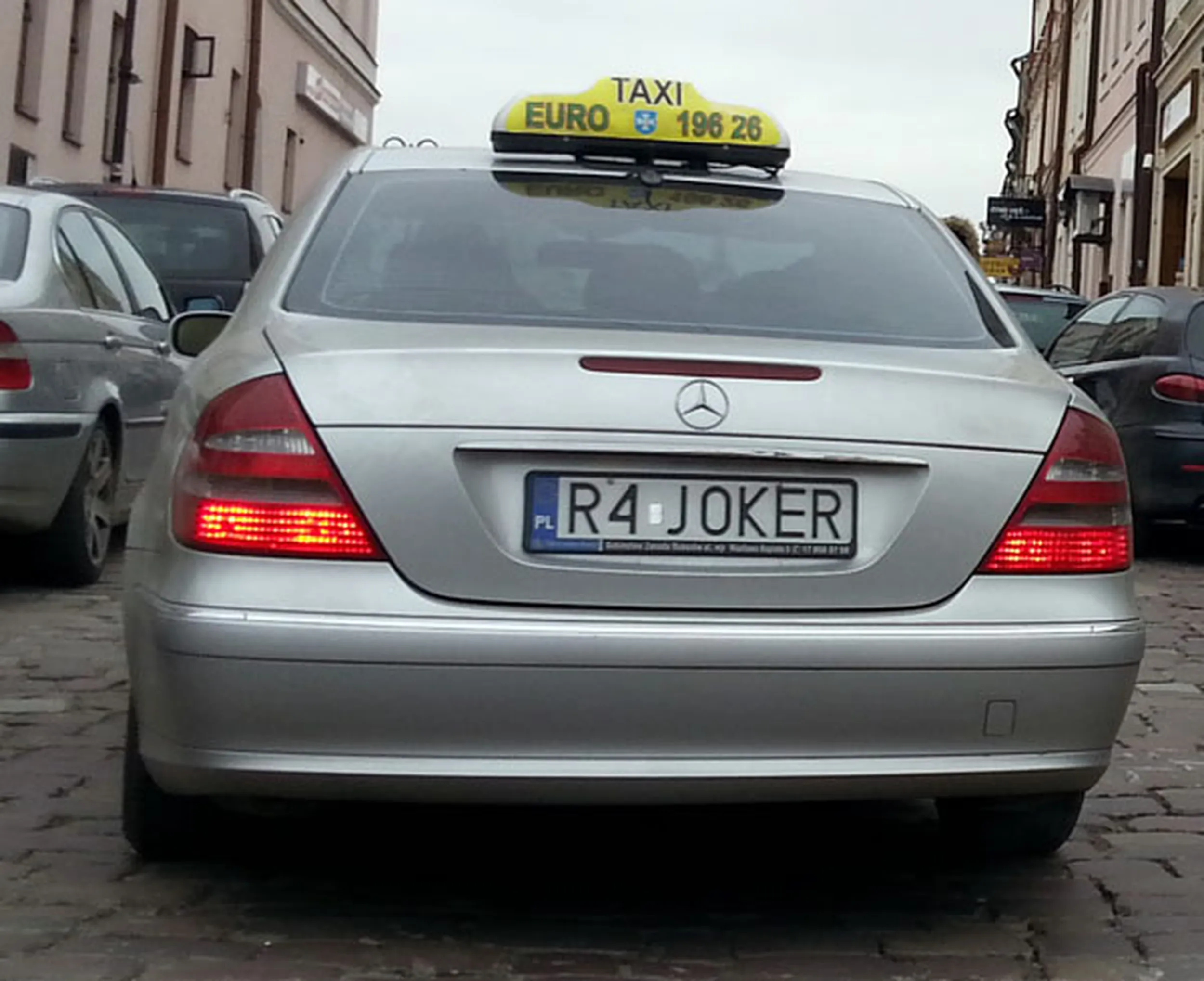 Fajny numer, blacha R4 JOKER