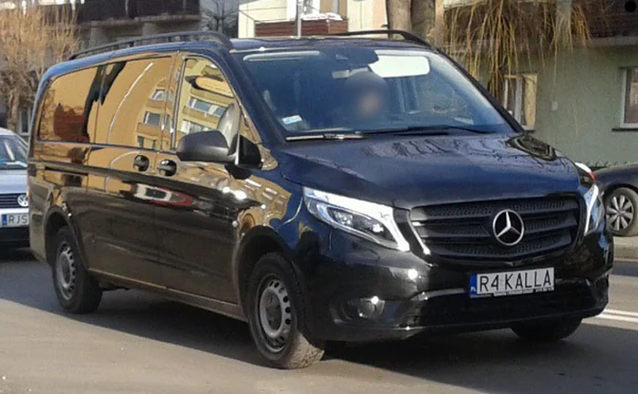 Fajny numer, blacha R4 KALLA