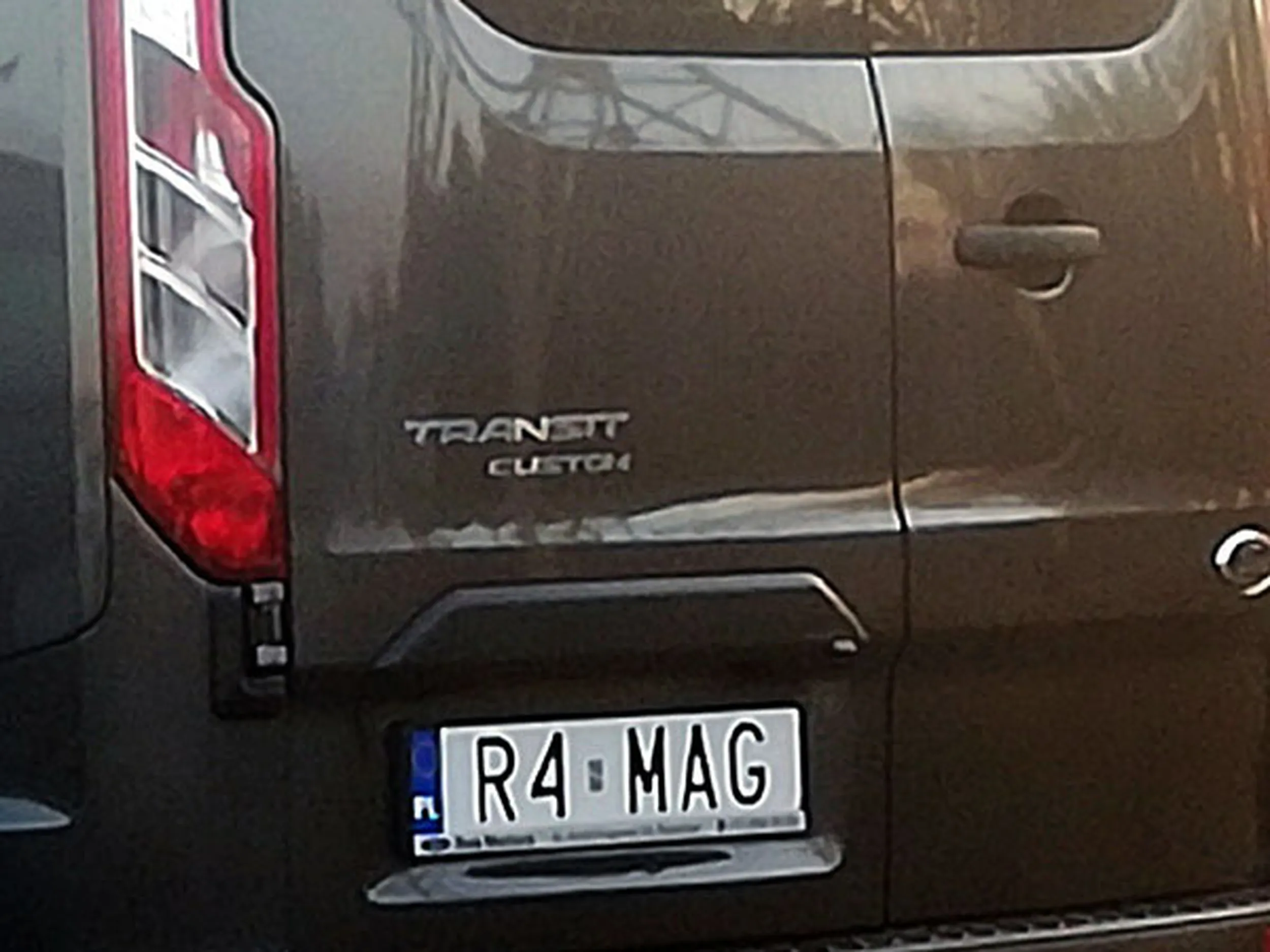 Fajny numer, blacha R4 MAG