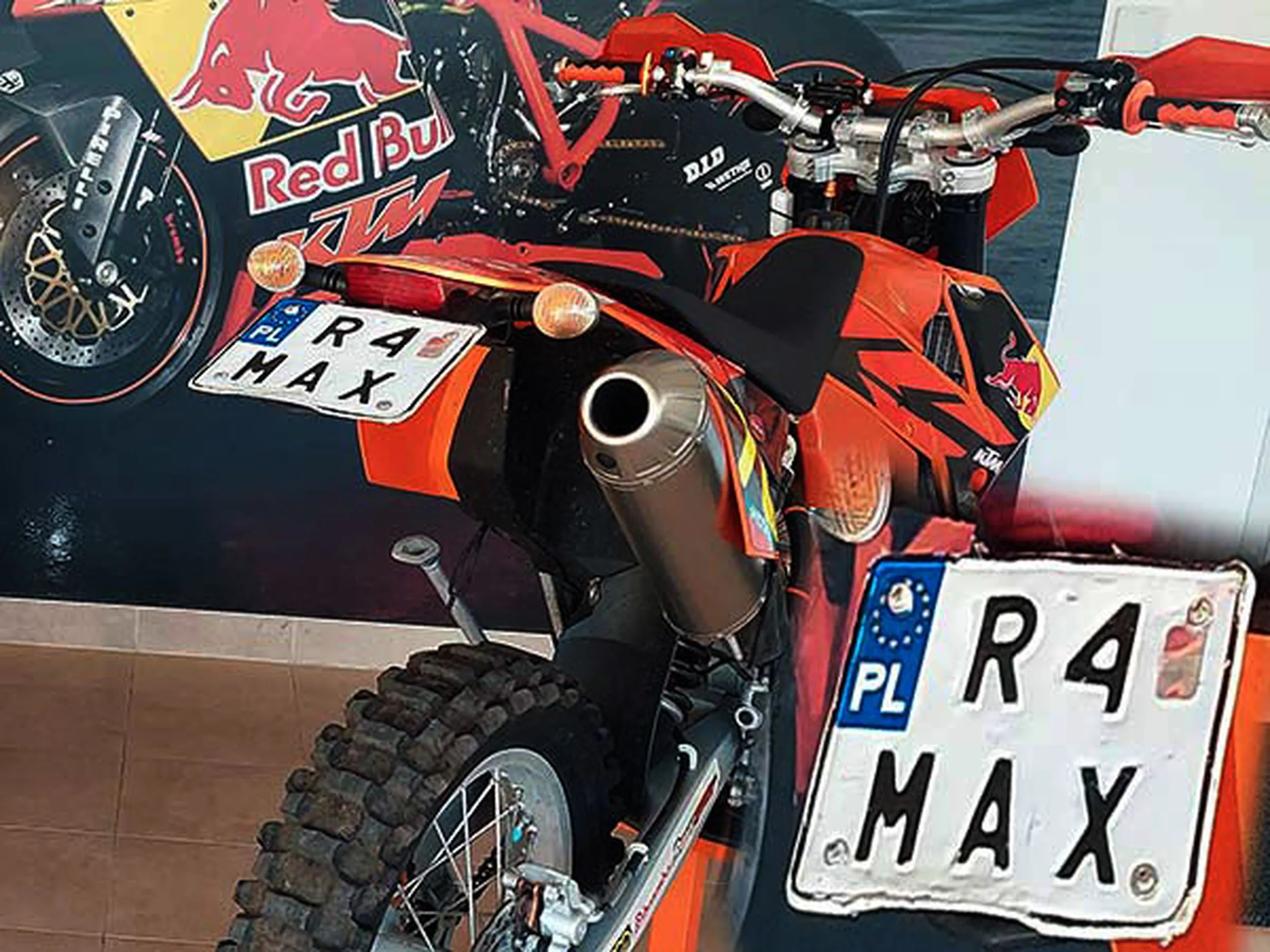 Fajny numer, blacha R4 MAX