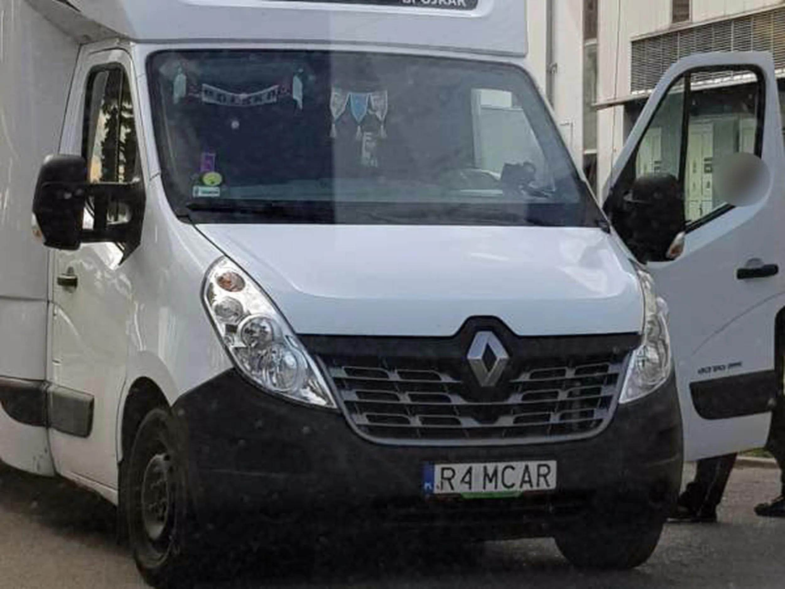 Fajny numer, blacha R4 MCAR