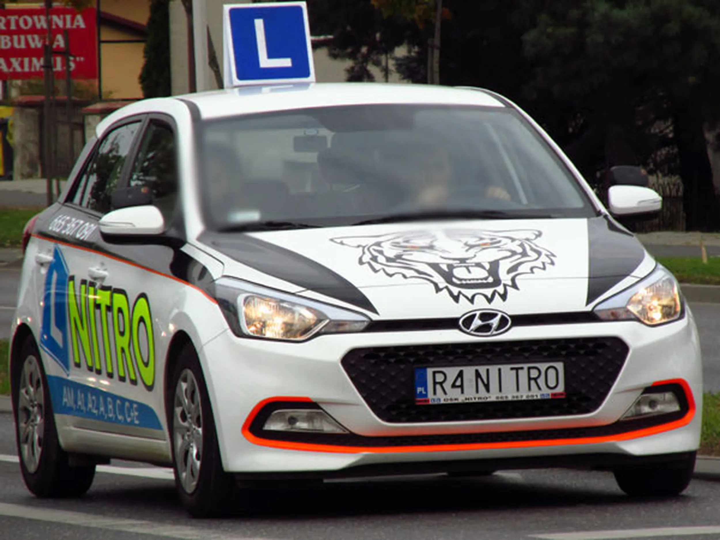 Fajny numer, blacha R4 NITRO