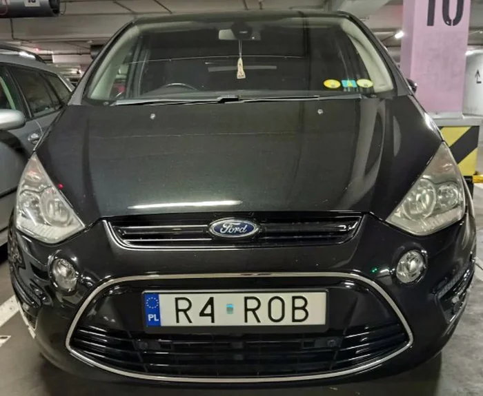 Fajny numer, blacha R4 ROB