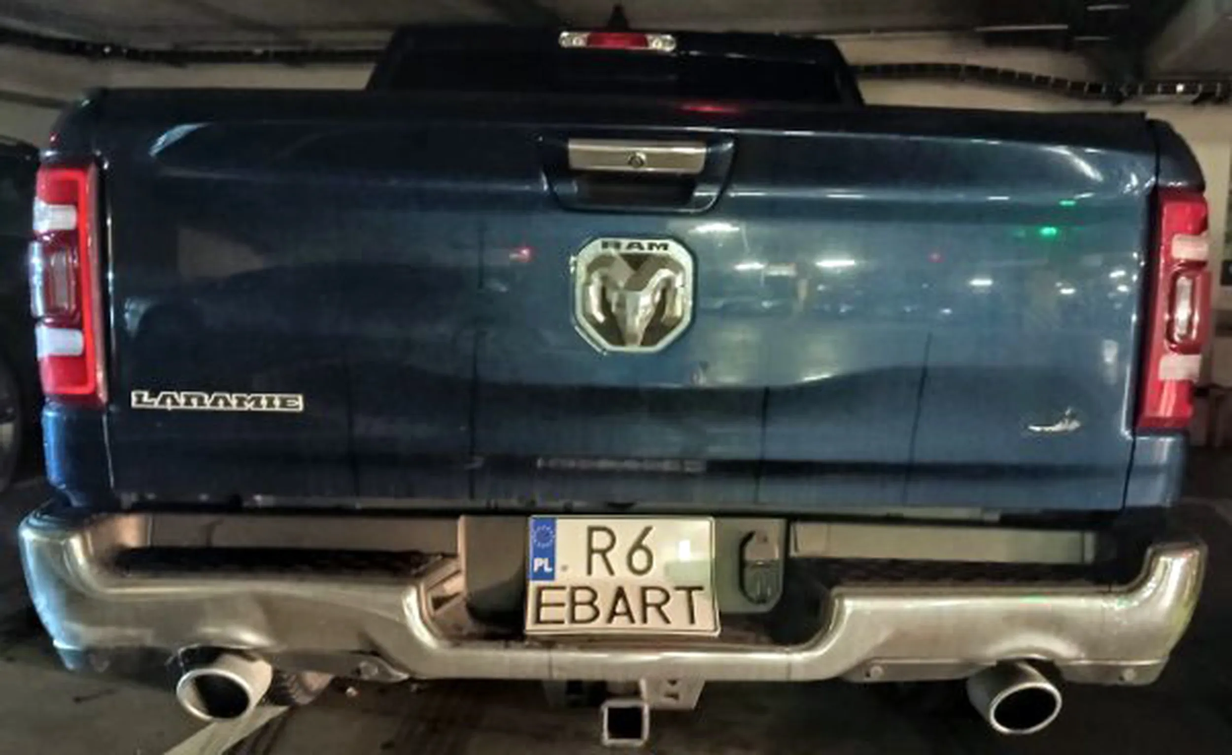 Fajny numer, blacha R6 EBART