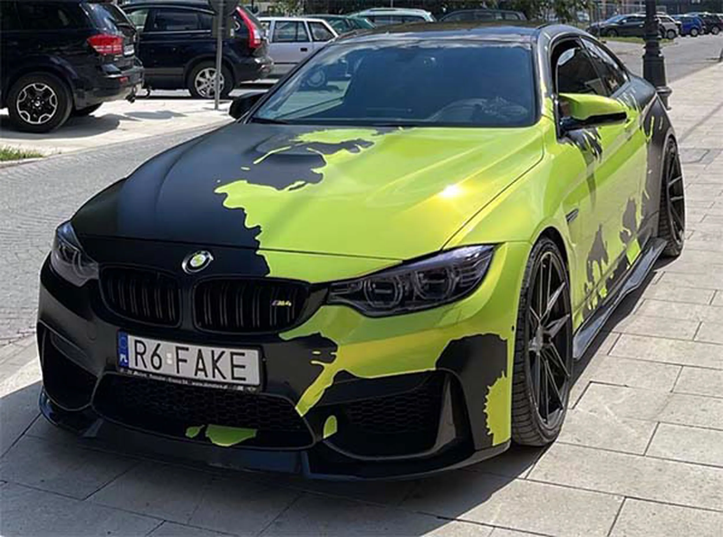 Fajny numer, blacha R6 FAKE