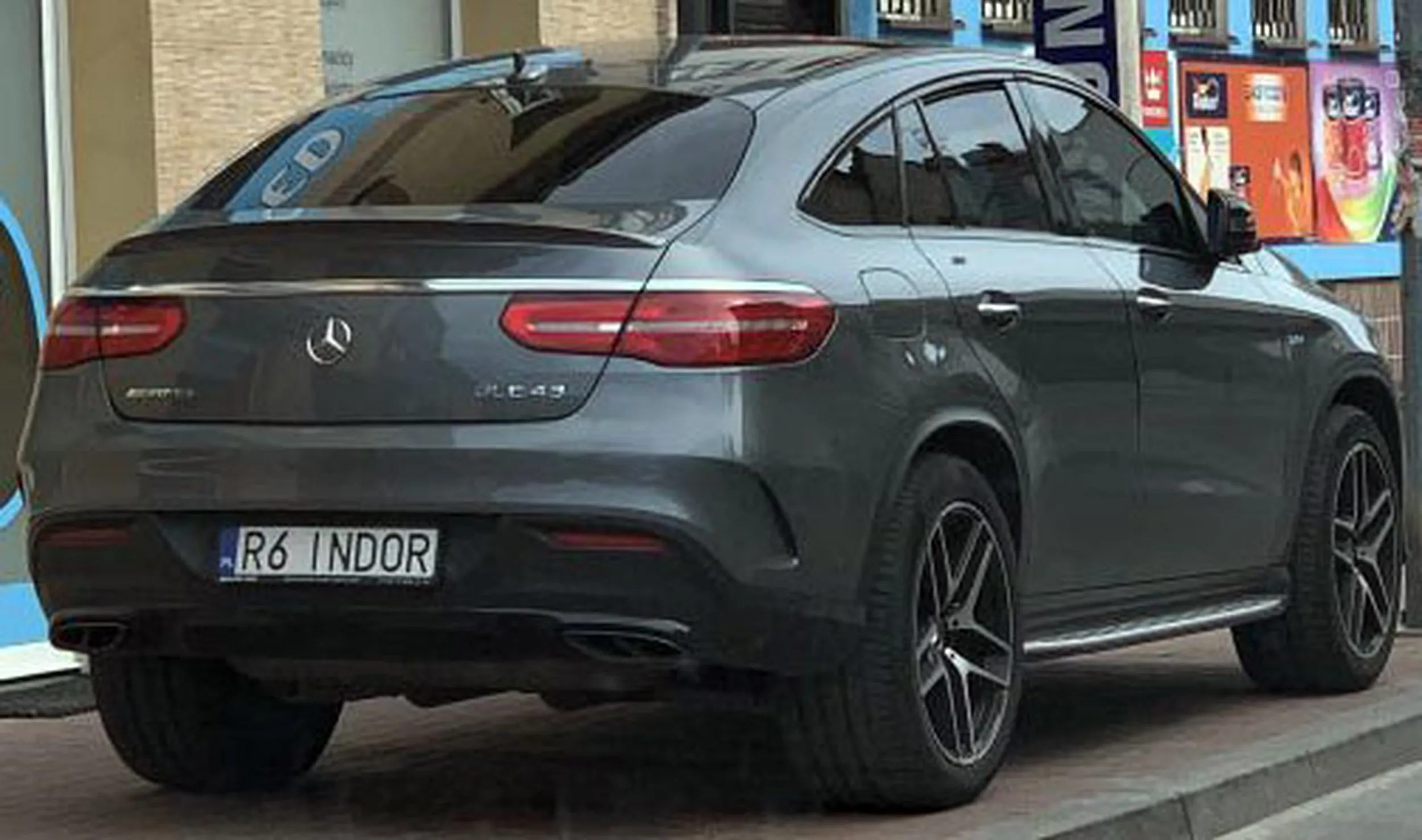 Fajny numer, blacha R6 INDOR