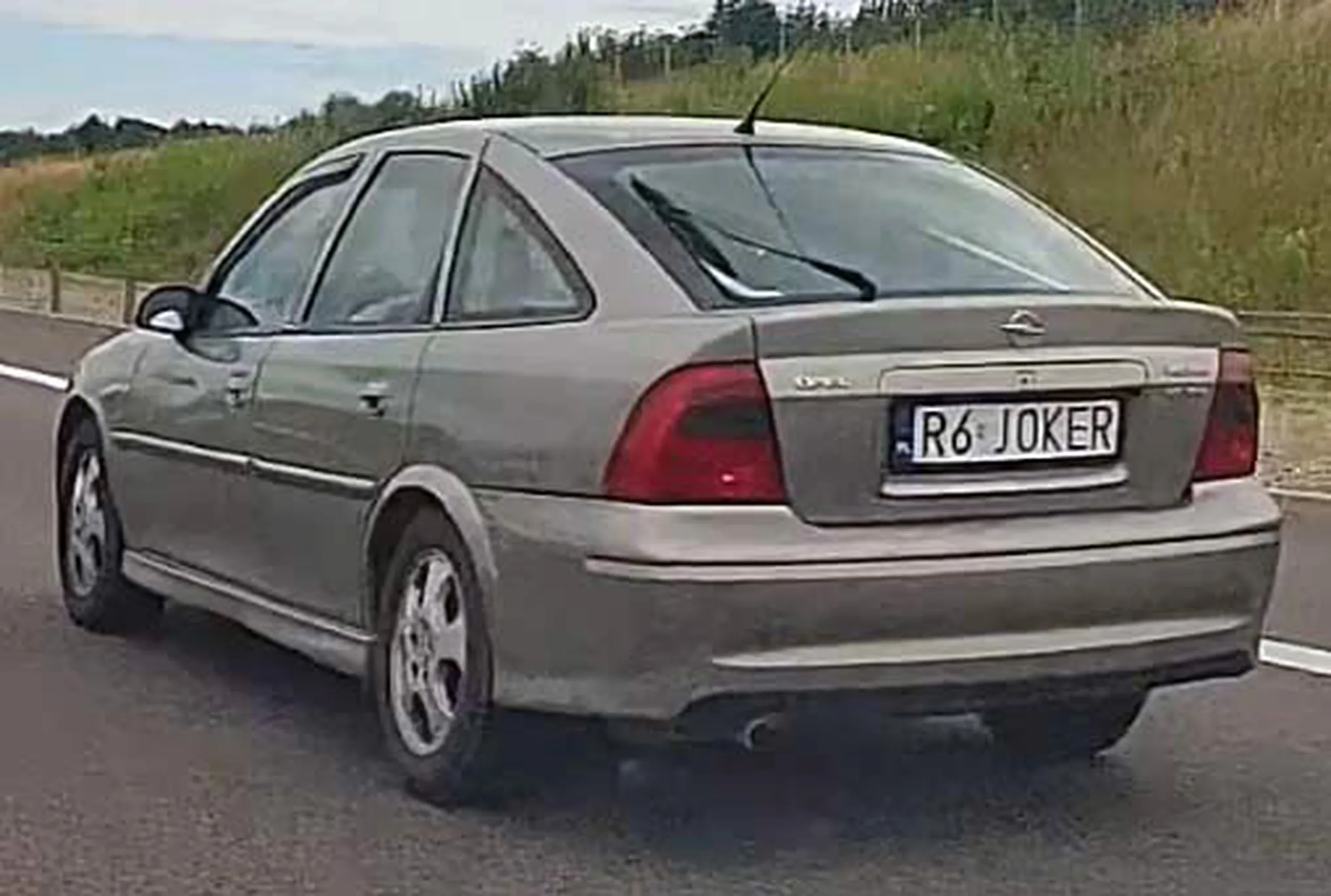 Fajny numer, blacha R6 JOKER