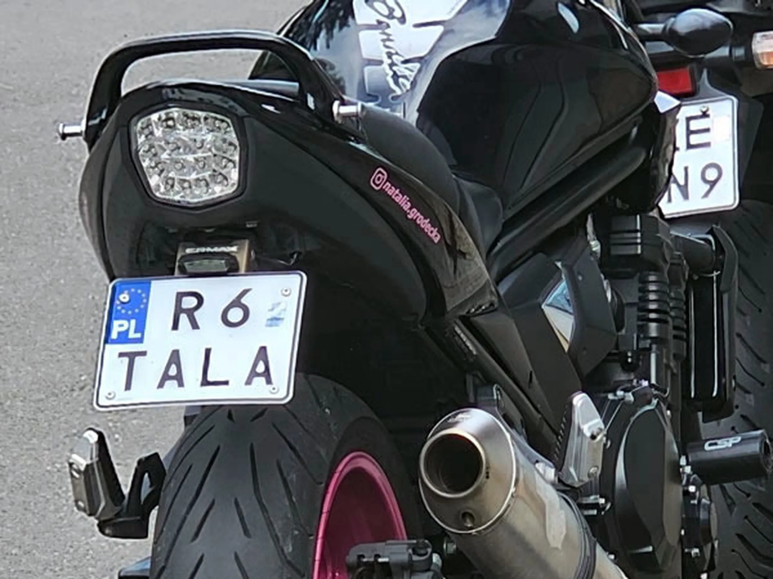 Fajny numer, blacha R6 TALA