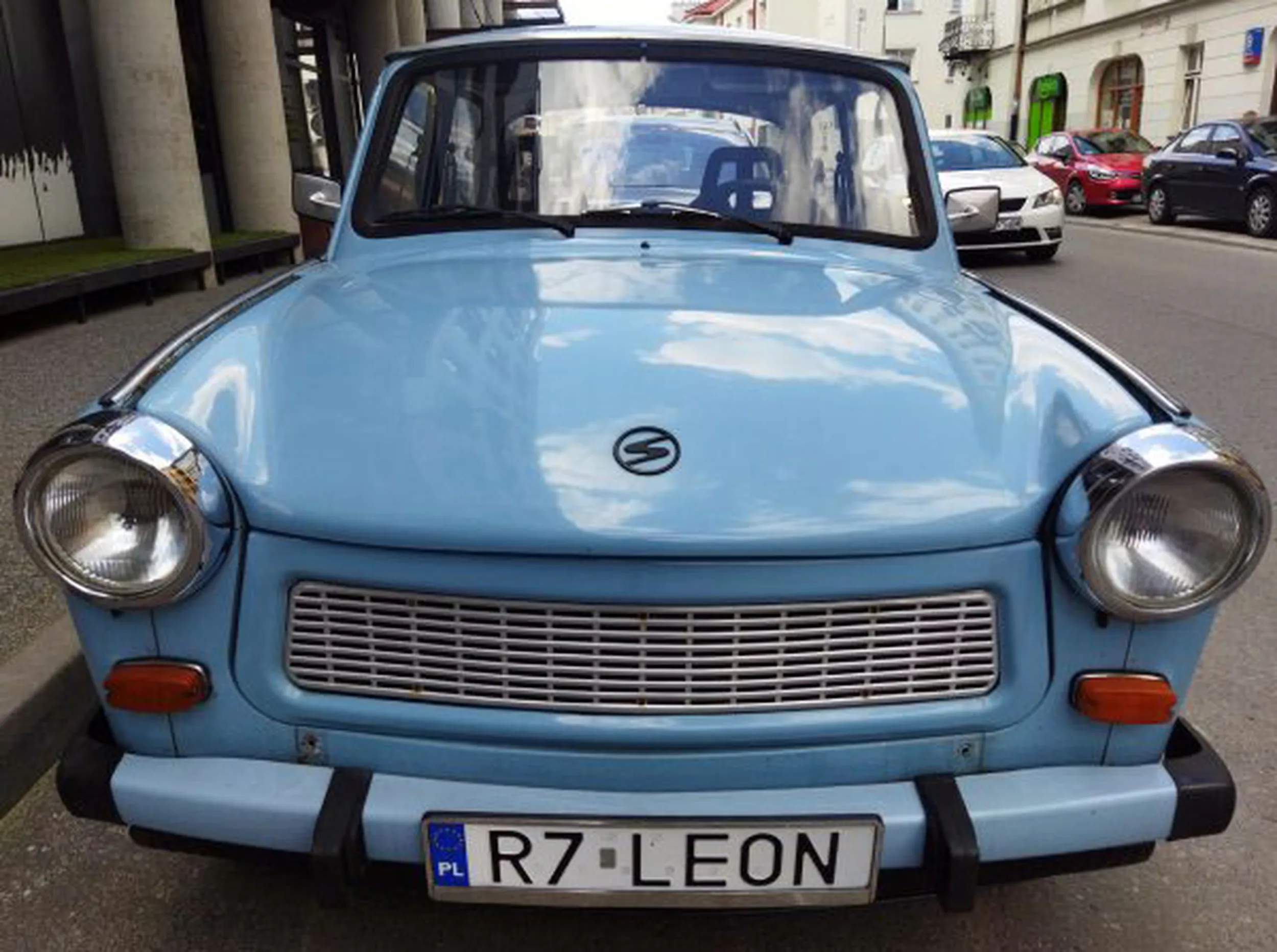 Fajny numer, blacha R7 LEON