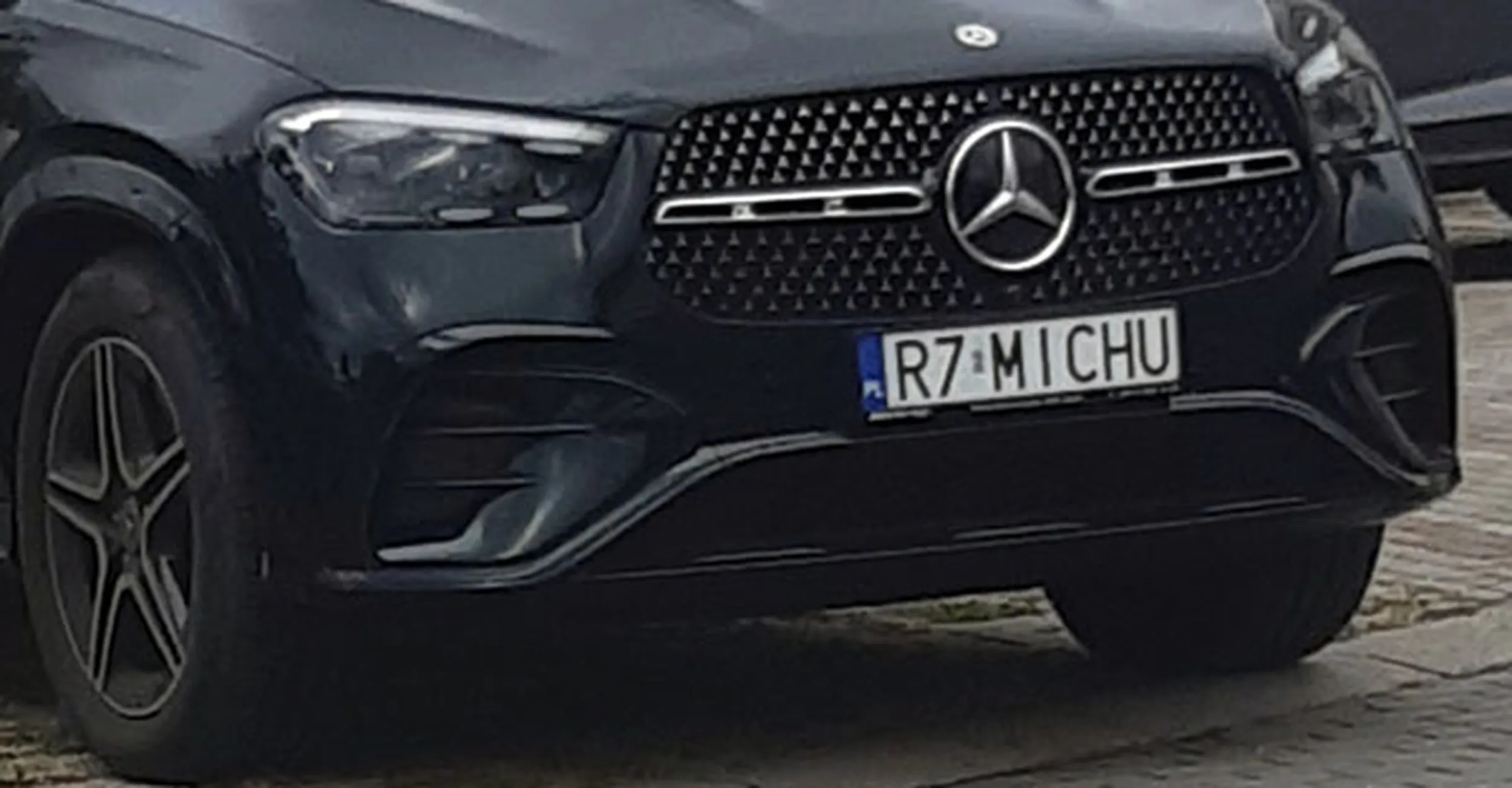 Fajny numer, blacha R7 MICHU